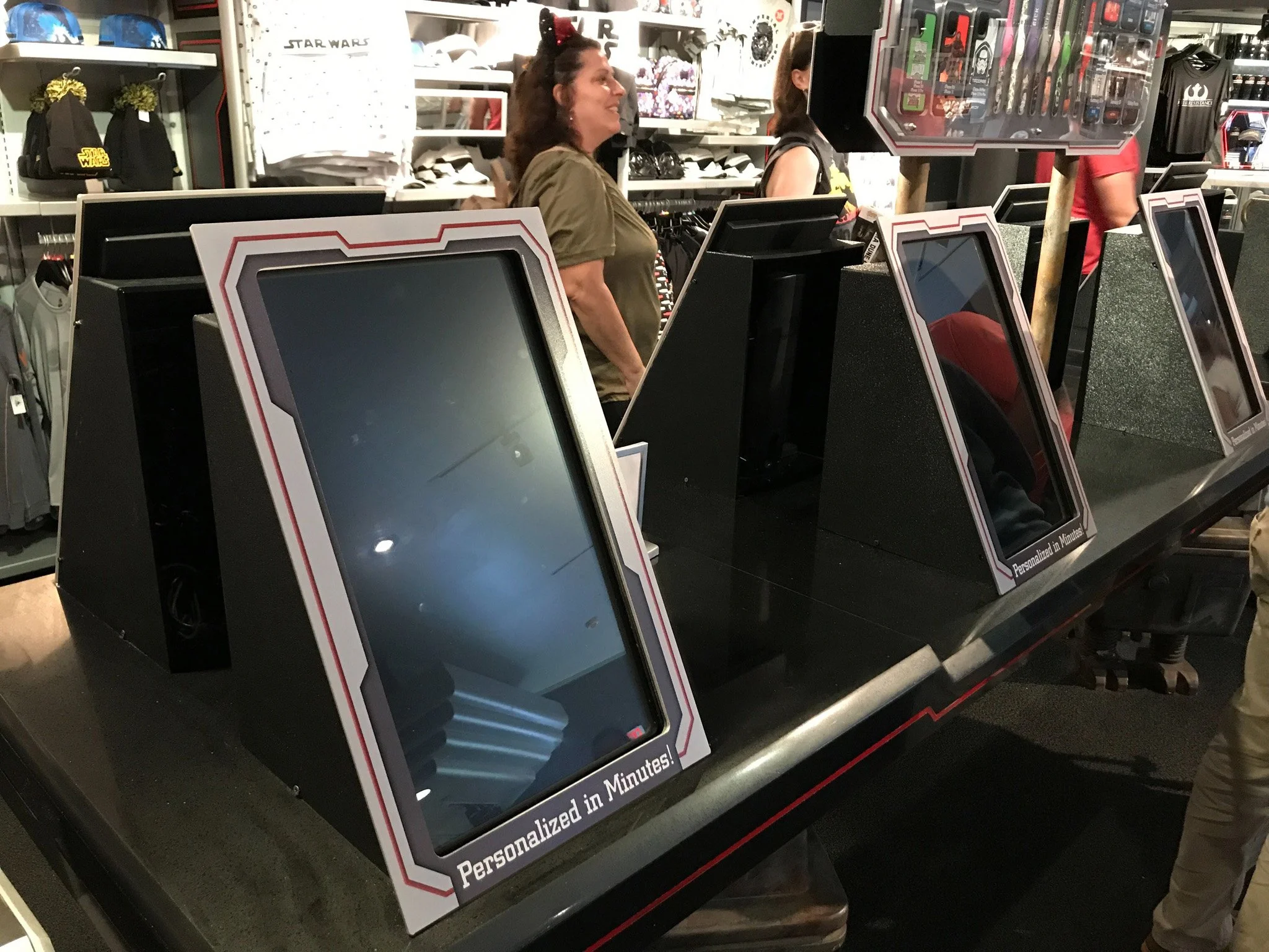 Launch-Bay-Cargo-D-Tech-on-Demand-Kiosks2.jpg