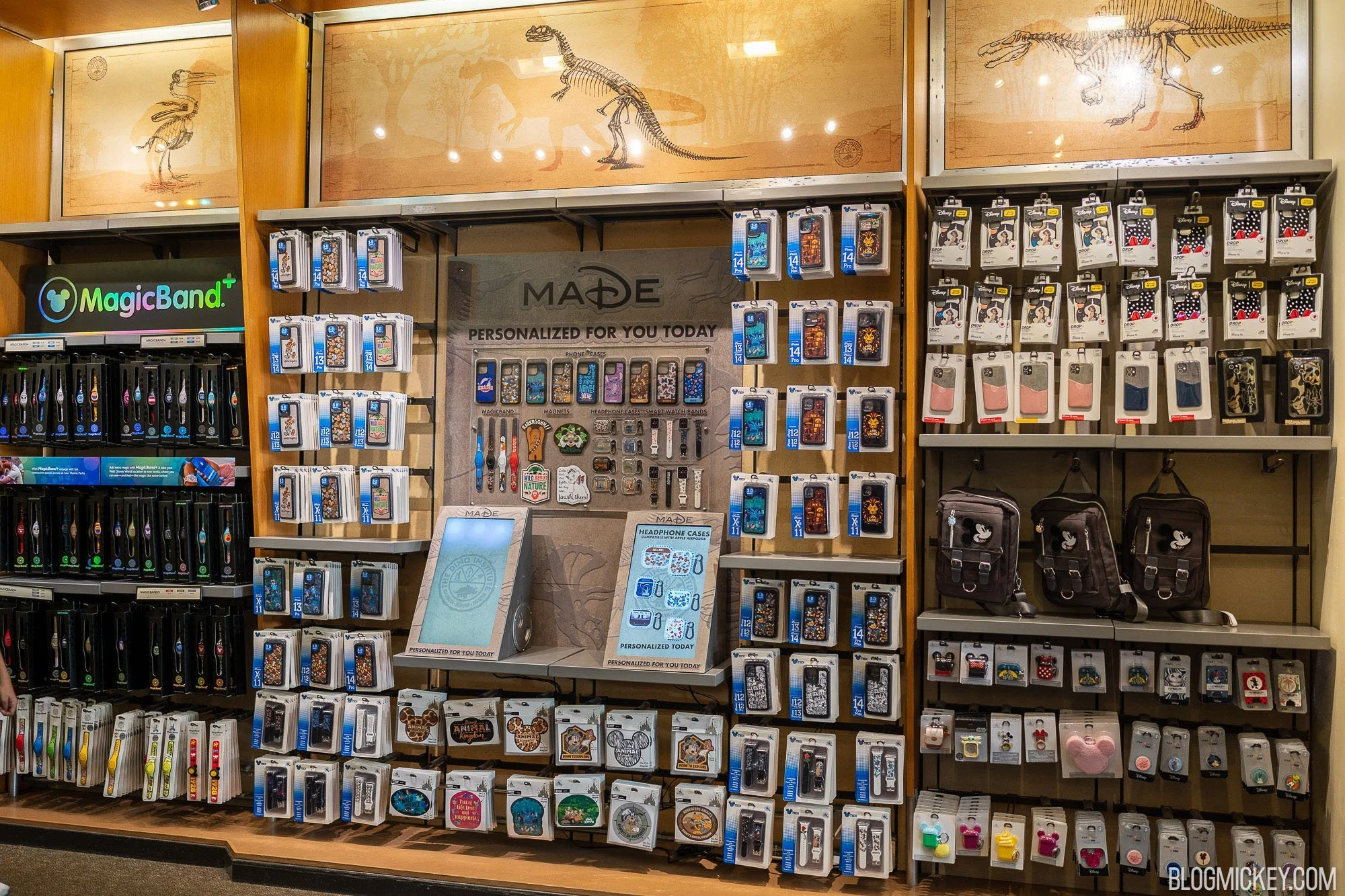 dinosaur-gift-shop-made-dtech-on-demand-kiosk-1.jpg