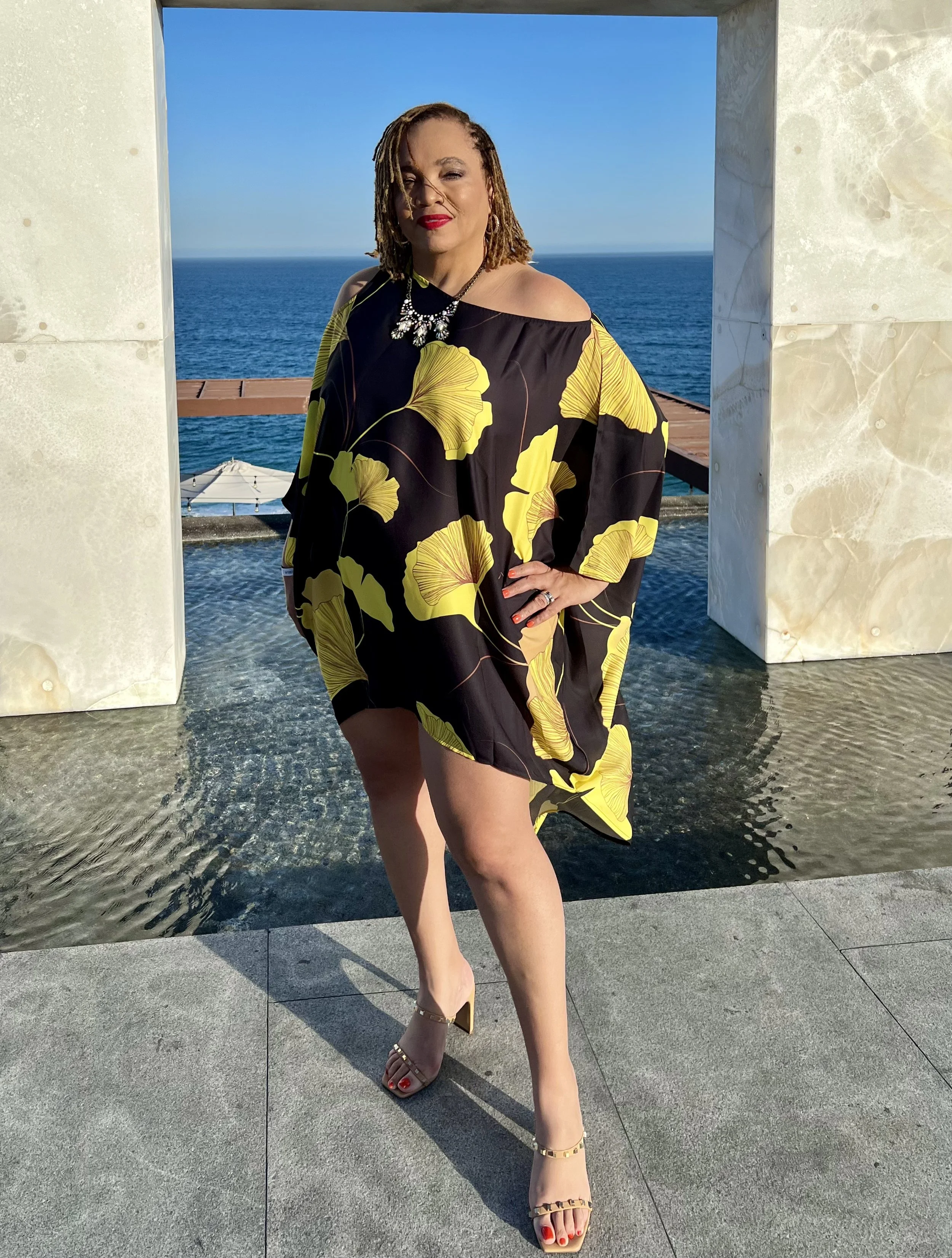 nina black and yellow leg out.jpg