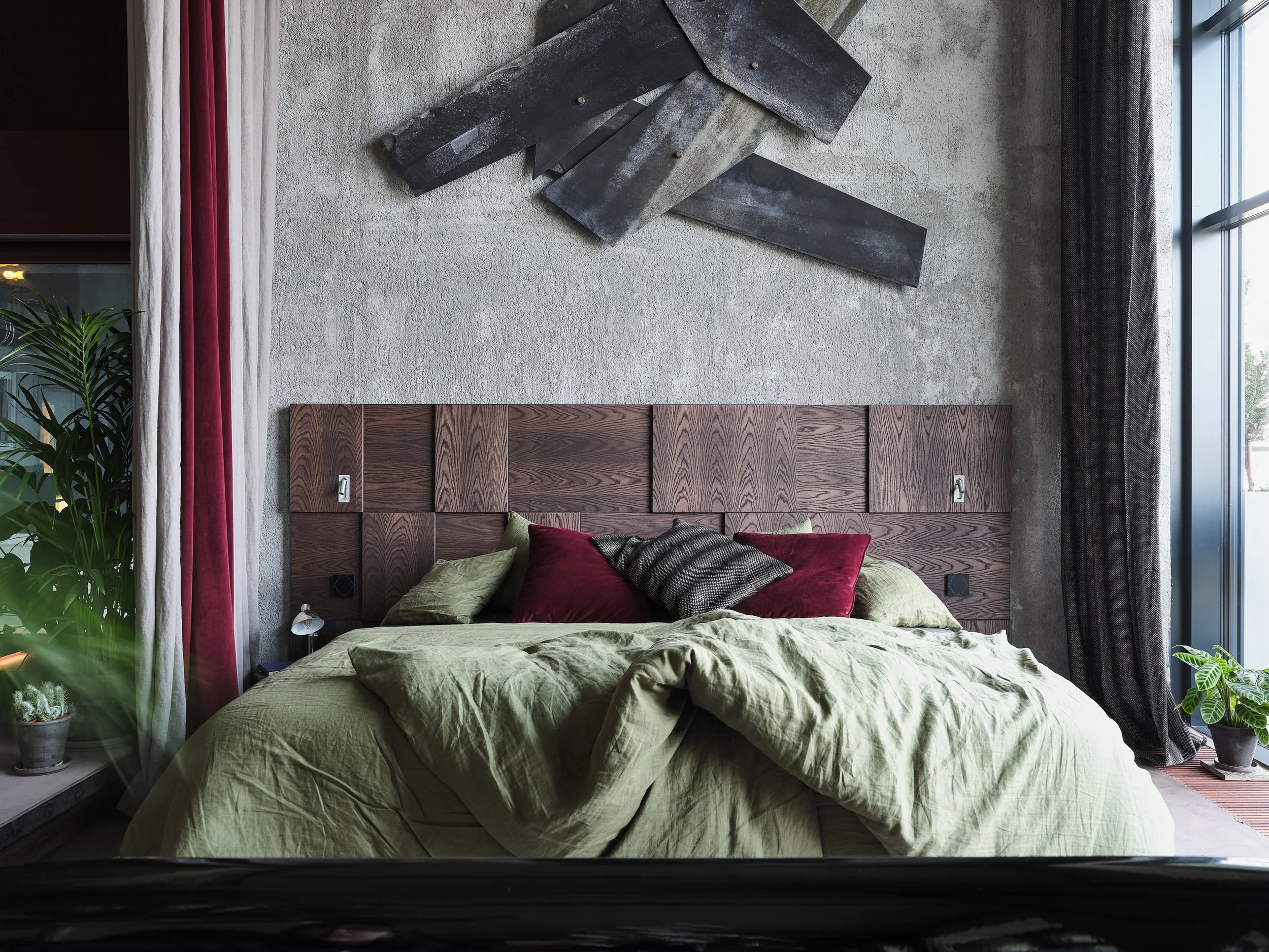 VANGUARD / SKULL STUDIO