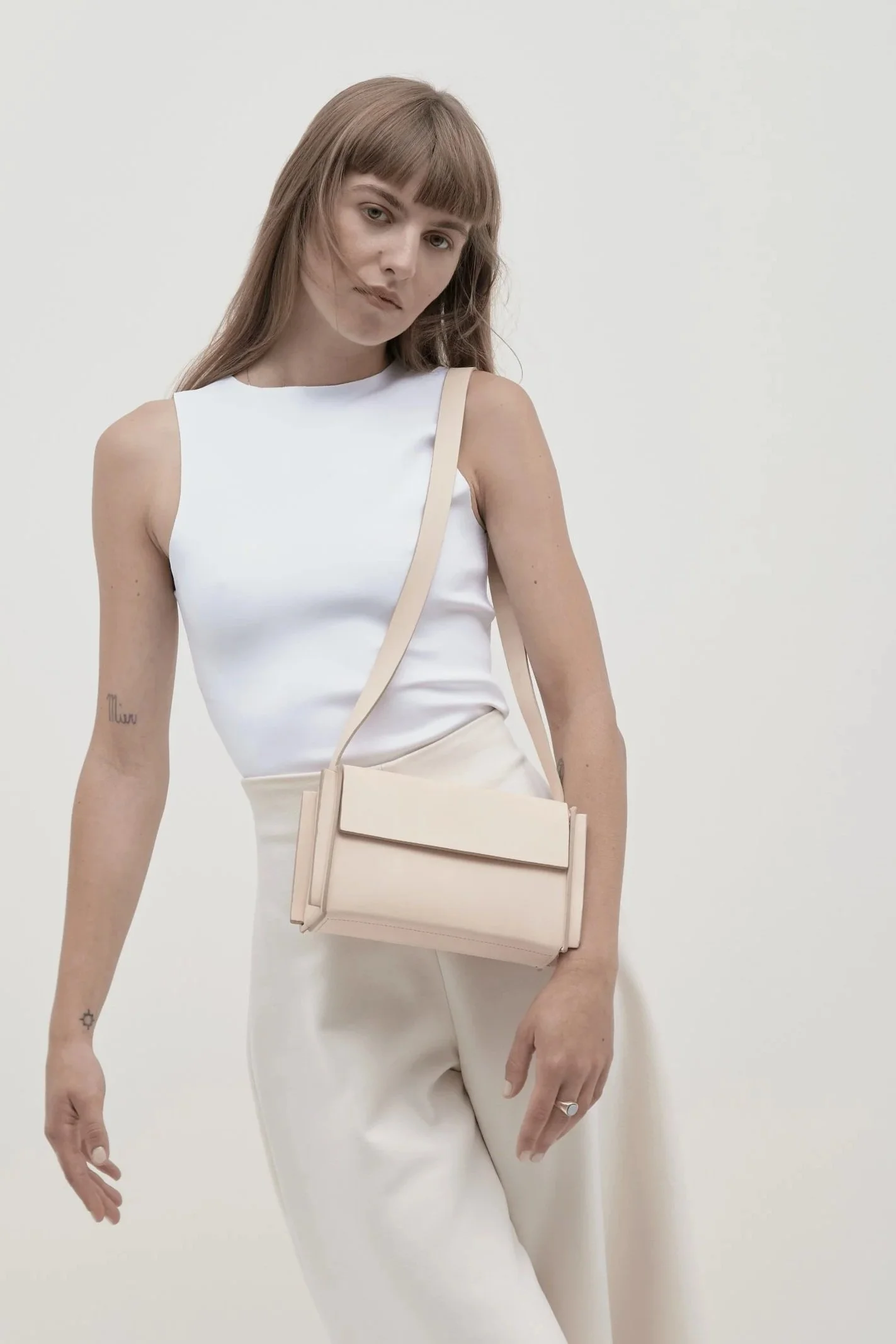 YRNCHE_LOOKBOOK_202001821+%281%29.jpg