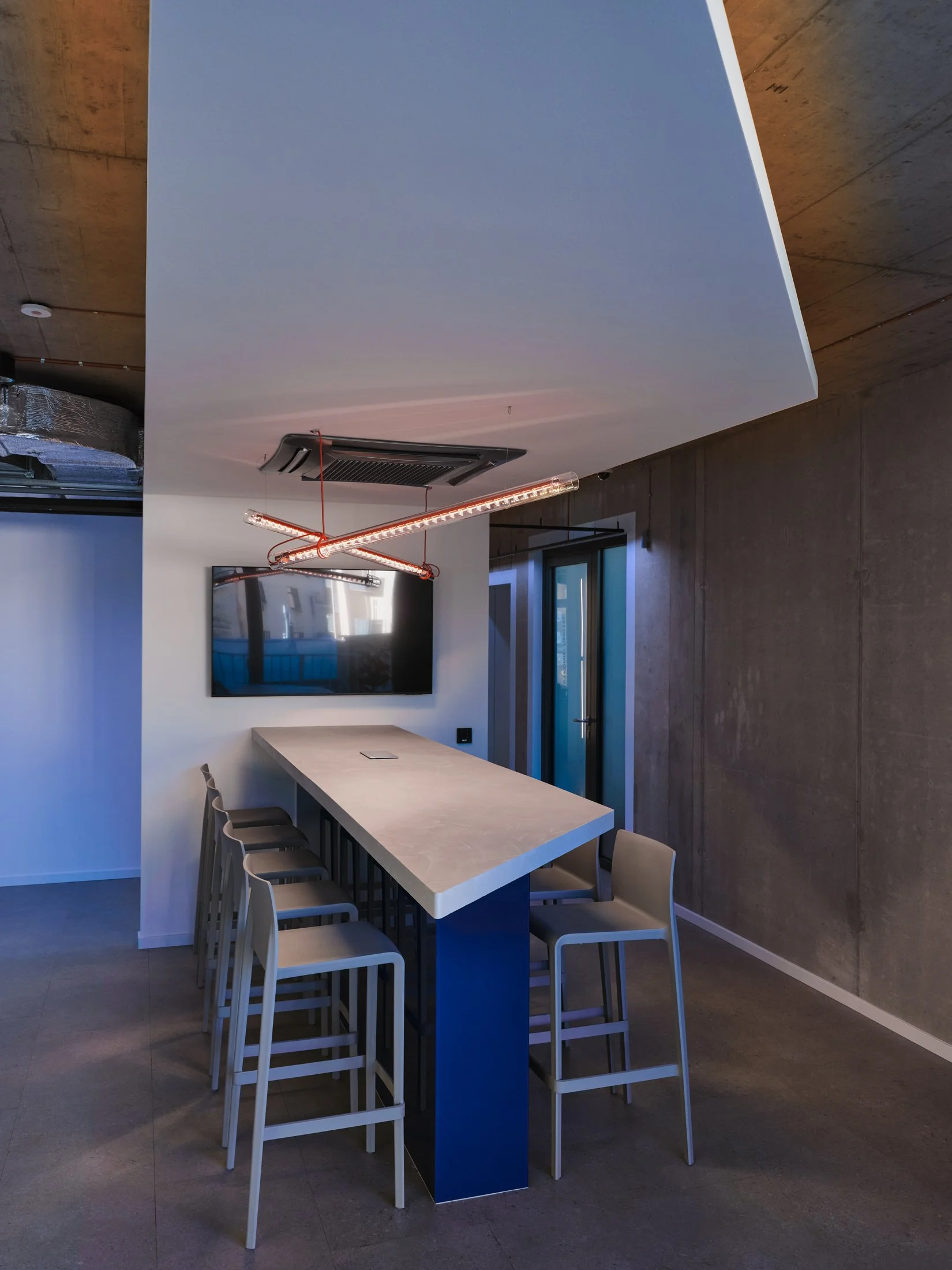 JAKA WOODWORK / GARTAL