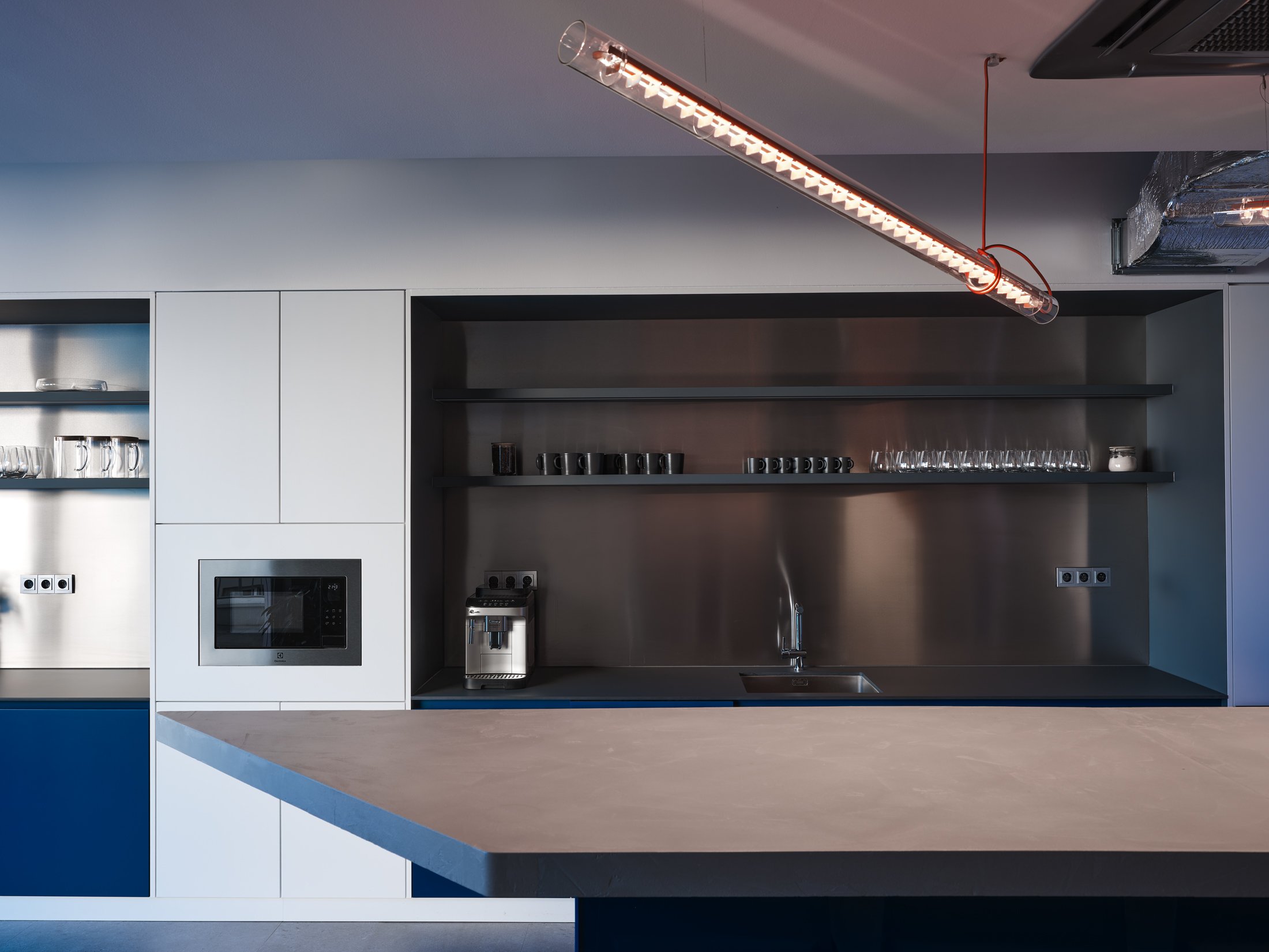 JAKA WOODWORK / GARTAL