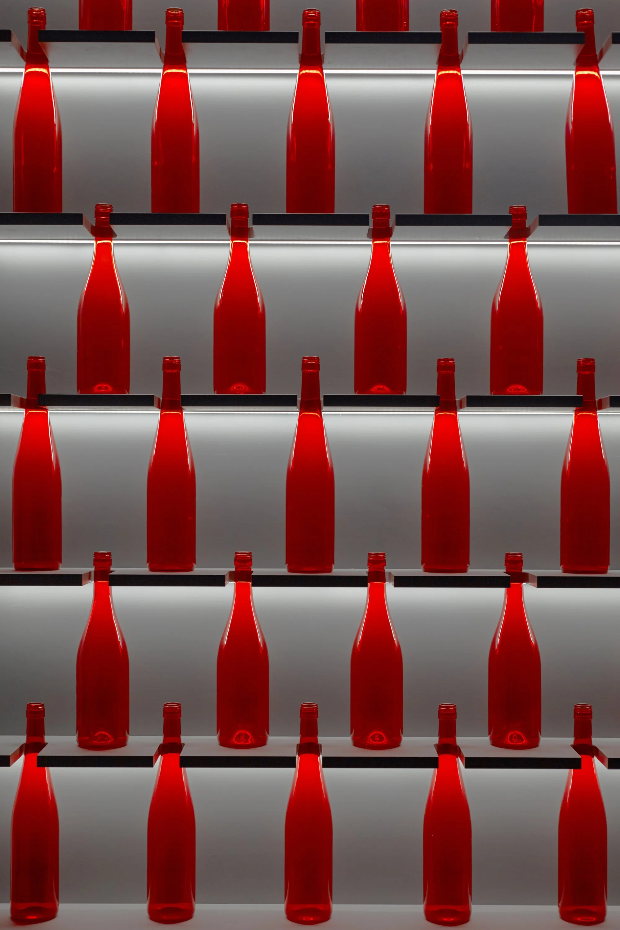 LA VINO / SMOLNIKAVA DESIGN