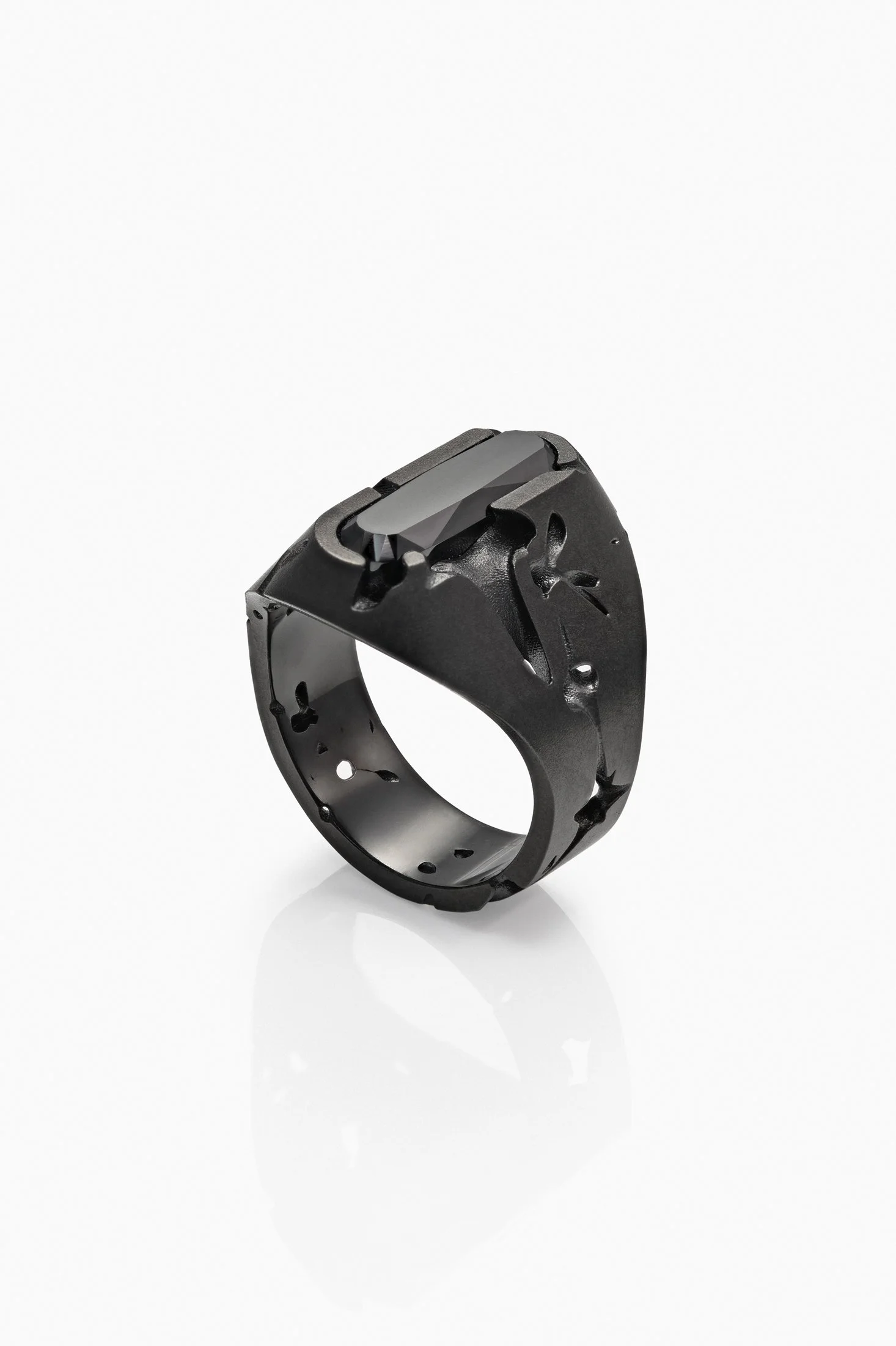 ZDENEK VACEK_VAGNER_PRODUCT_byKristinaReznikStudio_02.jpg