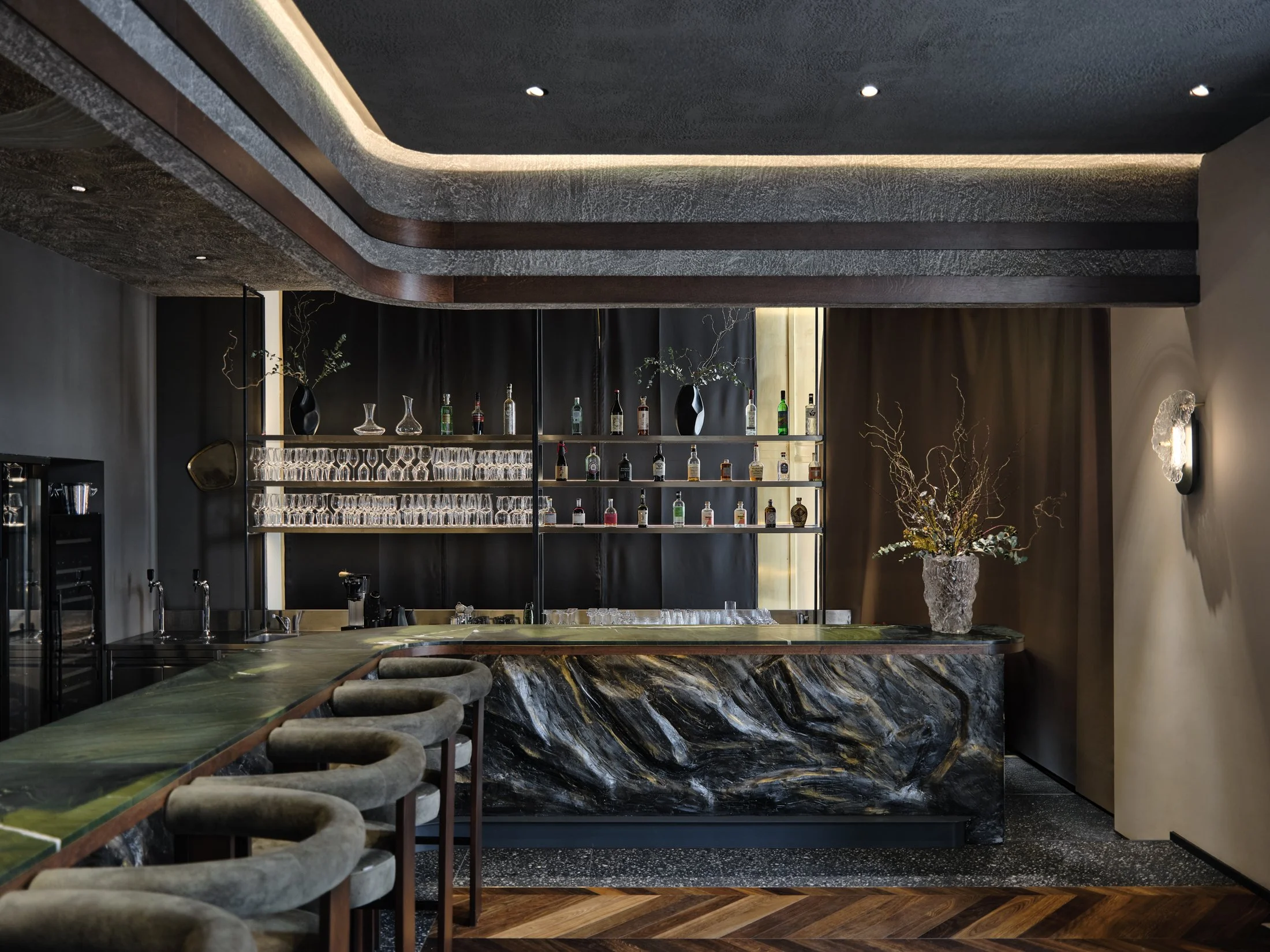 TARO / KIST DESIGN STUDIO