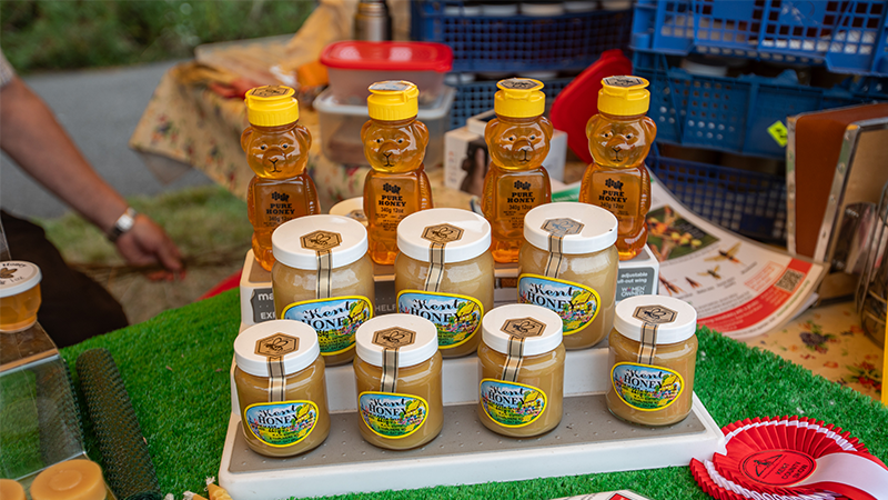eco-festival-honey-stall-jars-bottles-800-450.png