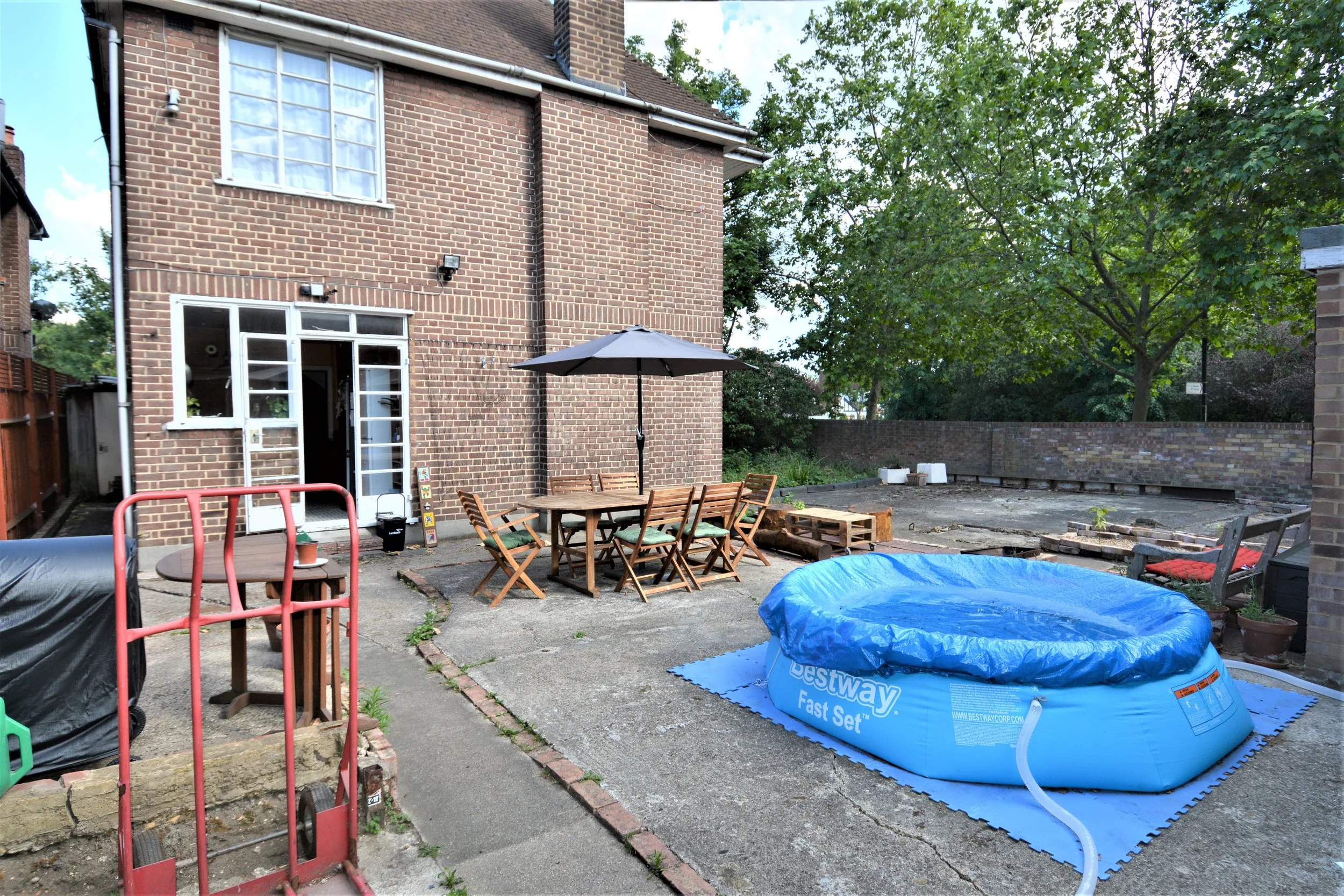 Relaxing area 1.JPG