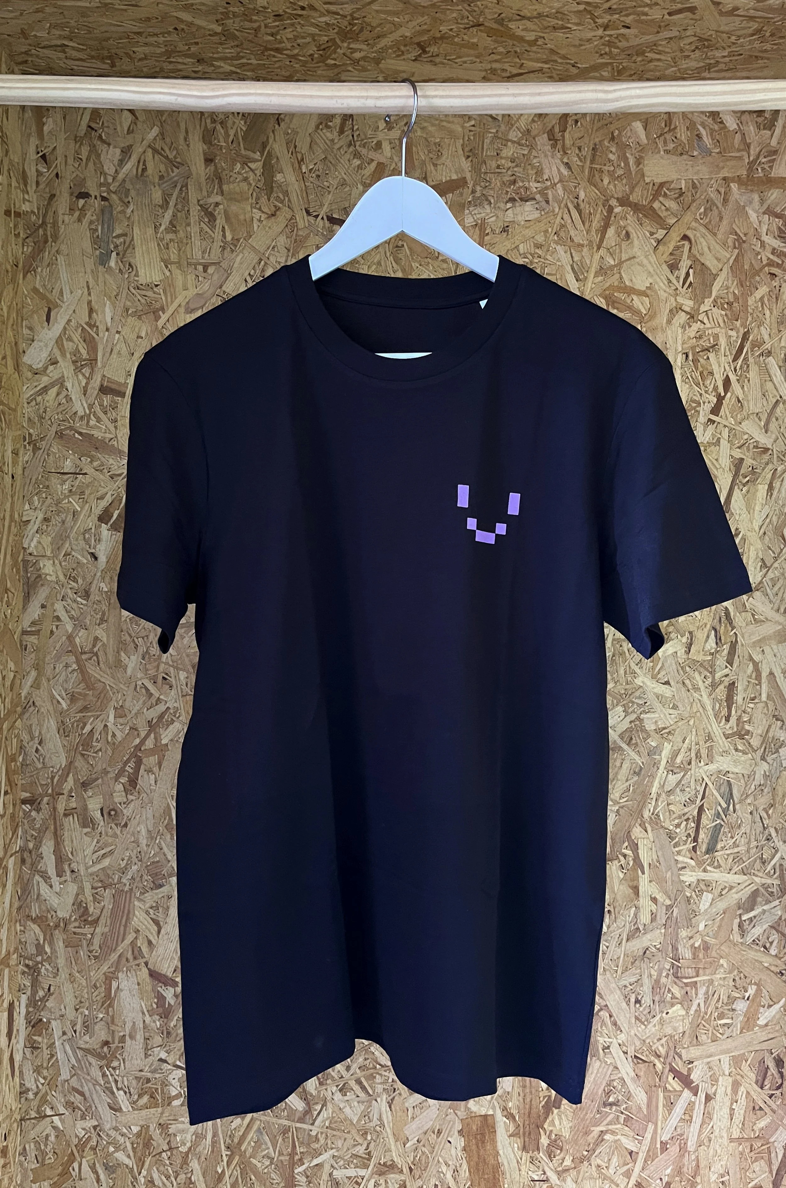 T-shirts - zwart achterkant LILA.jpg
