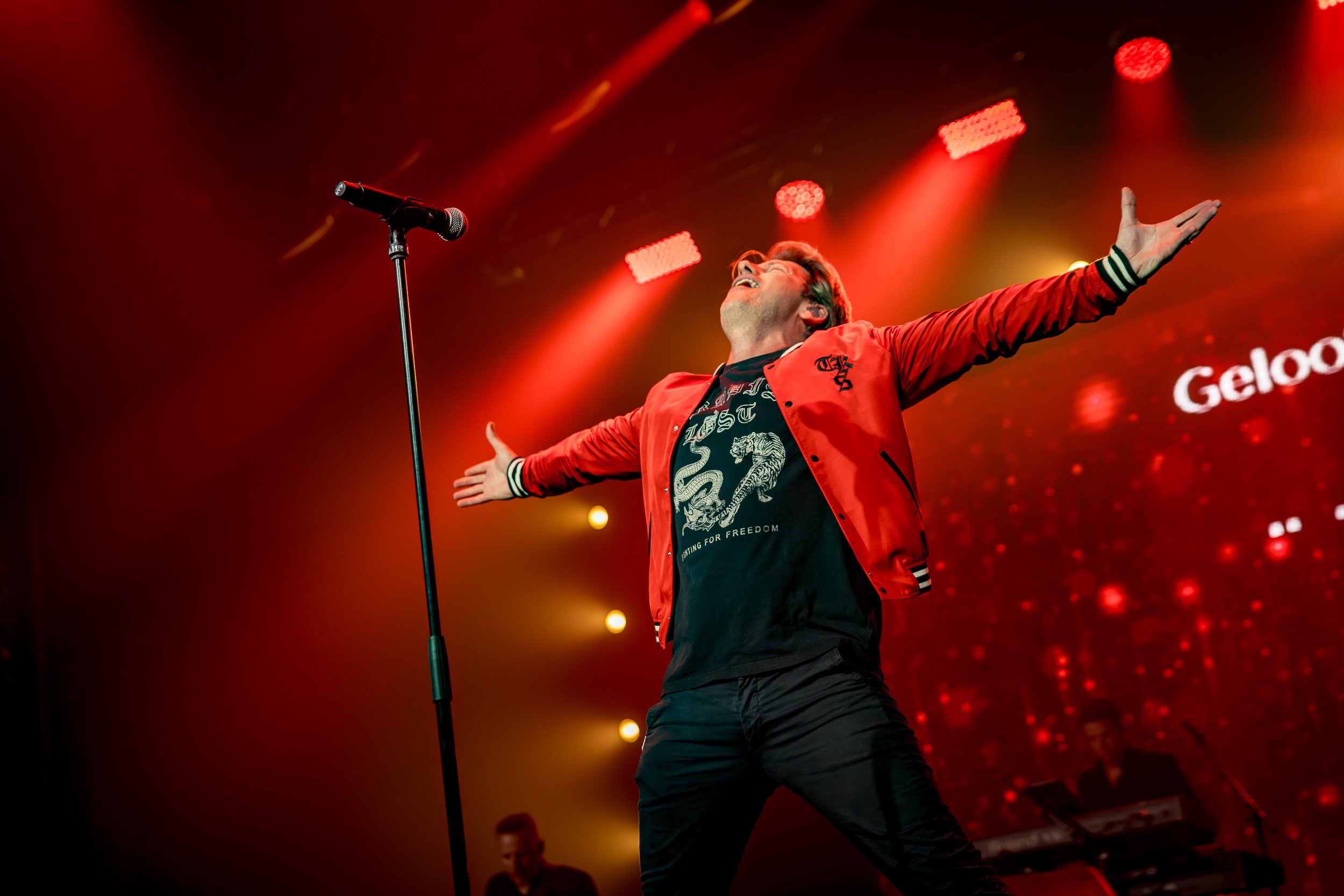 Top_2000_Singalong_FD_128.jpg