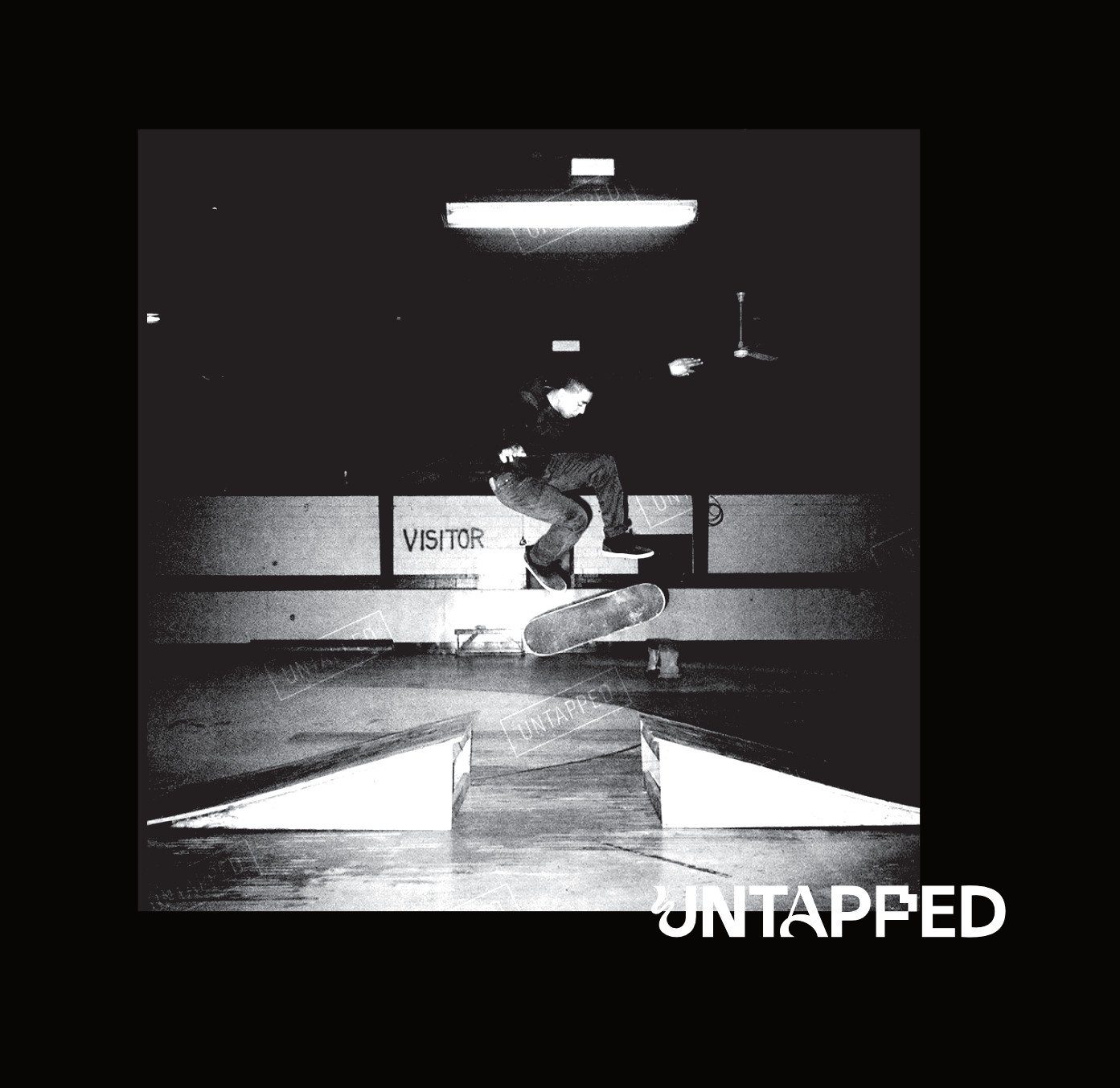 Detail-Jump-Black.jpg