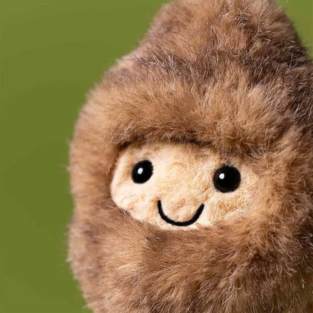 Amuseables Peanut Yeti Outfit by Jellycat, Detail View.