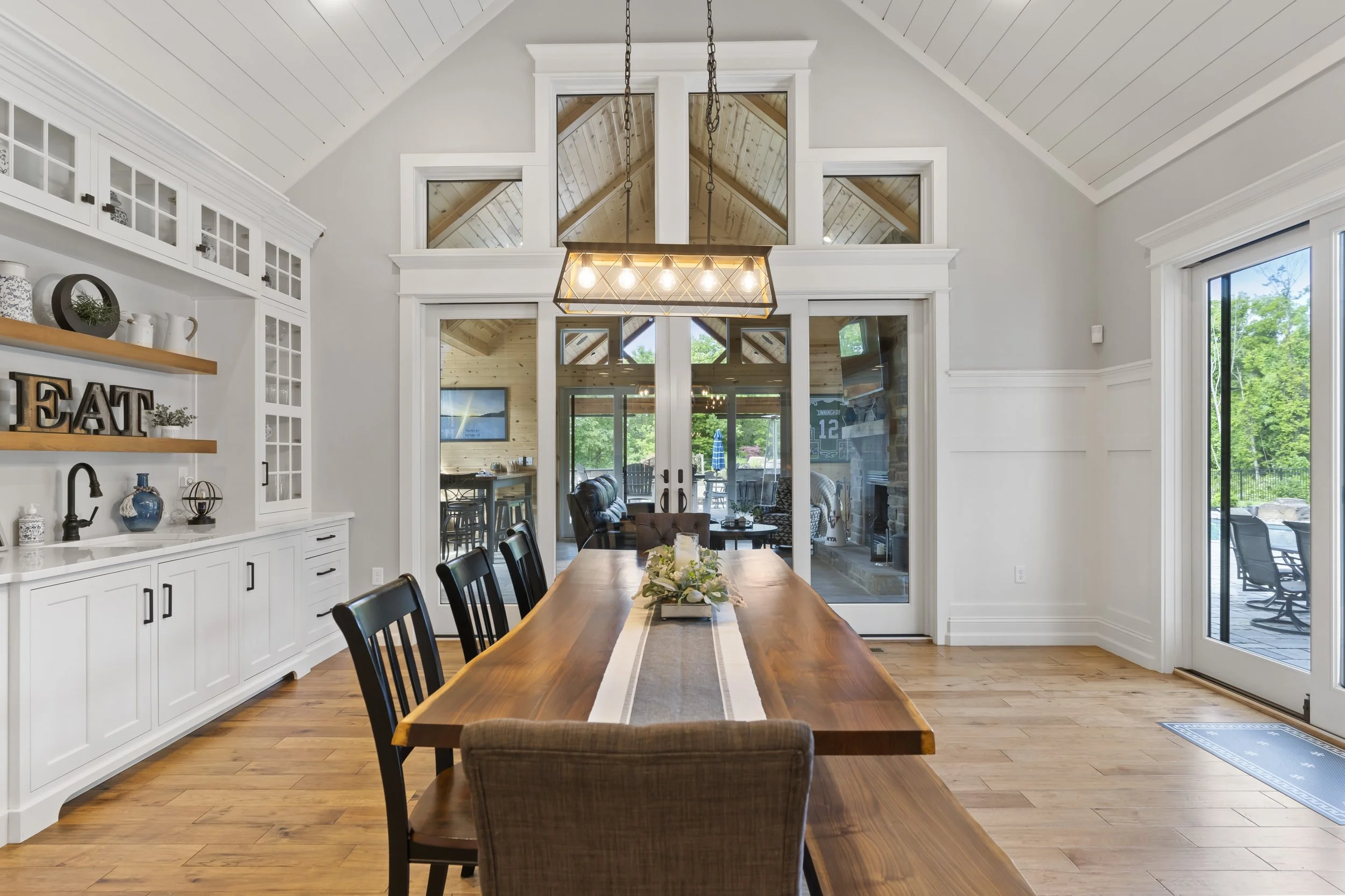 eat in sun room.jpg