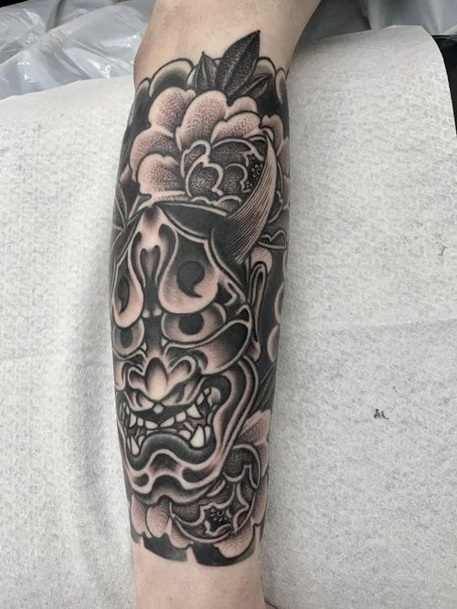 Old school tattoo by Massimo Cioni
