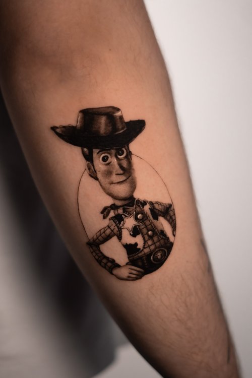 Microrealism tattoo by Ellie Reynolds