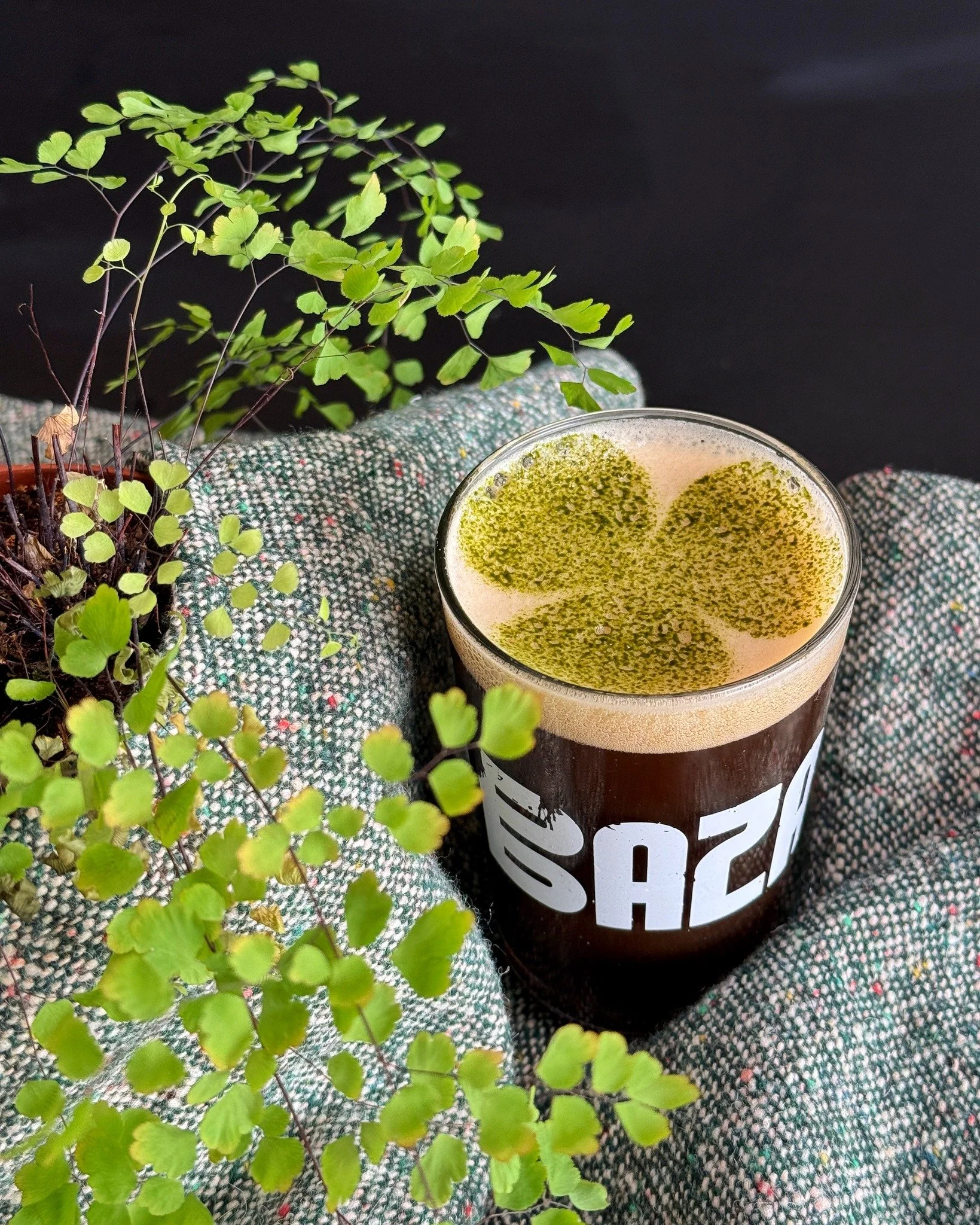 🇮🇪 ☘️ 𝐒𝐚𝐢𝐧𝐭-𝐏𝐚𝐭𝐫𝐢𝐜𝐤 𝐚𝐮 𝐁𝐚𝐳𝐚𝐚𝐫 𝐇𝐚𝐥𝐥
&Agrave; l&rsquo;occasion de la Saint-Patrick, venez d&eacute;couvrir 𝗣𝗮𝘁𝗿𝗶𝗰𝗸, un cocktail celtique, une cr&eacute;ation originale.
C&rsquo;est aussi le moment parfait pour d&eacute;