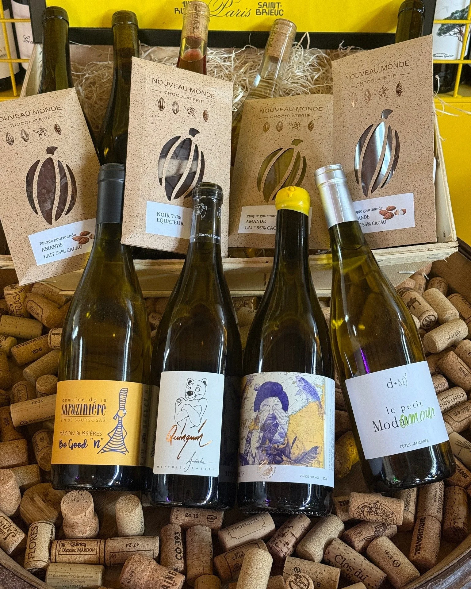 🌸 Demain, c'est la F&ecirc;te des mamans 🌸
Histoire de changer des fleurs, offrez-lui un moment de partage autour d&rsquo;une belle bouteille.
🍷Vins raffin&eacute;s, coffrets et cartes cadeaux et conseils personnalis&eacute;s vous attendent en cav