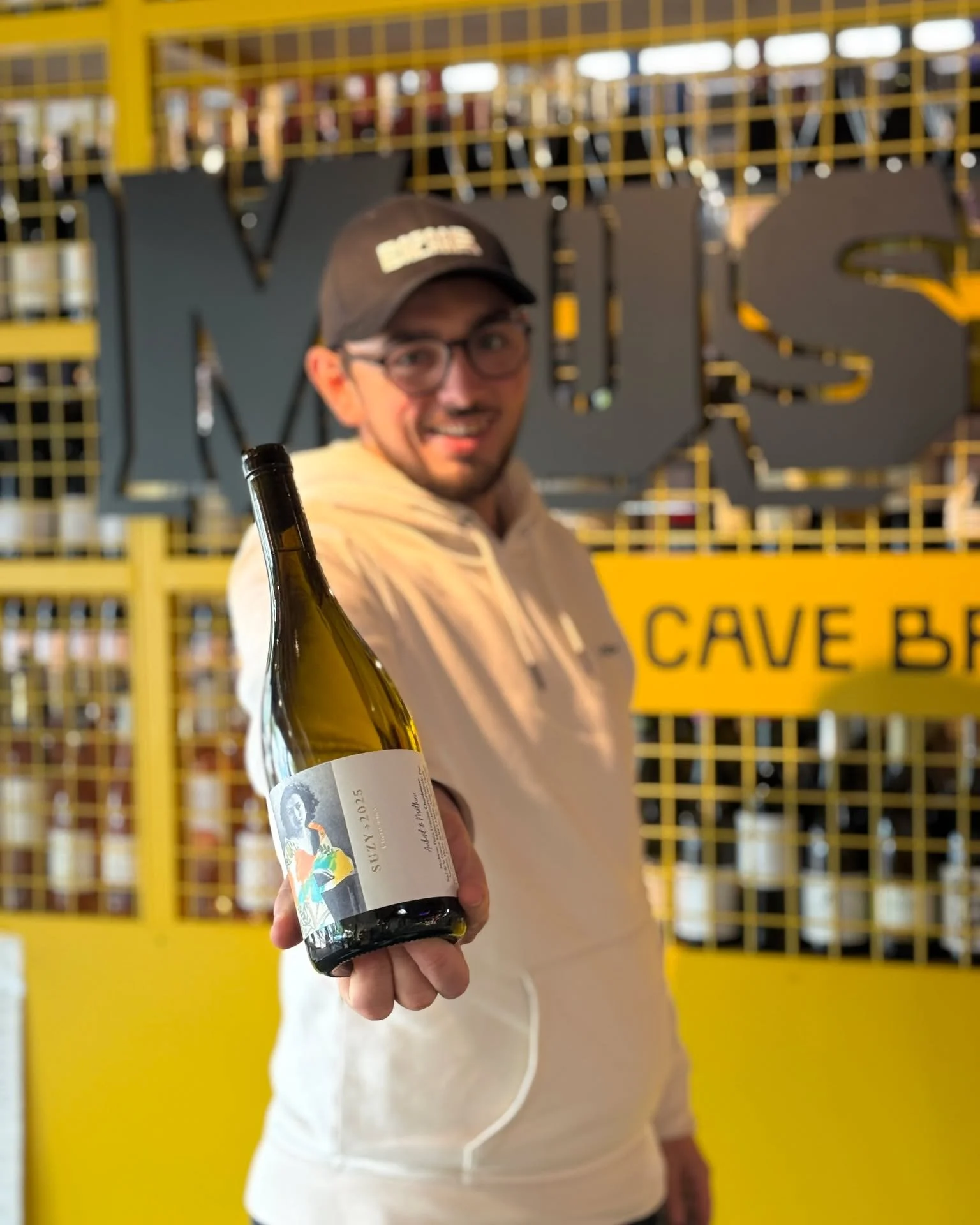 𝐂𝐨𝐮𝐩 𝐝𝐞 💛 de Goulwen
"Suzy" - Aubert &amp; Mathieu

Si vous cherchez encore le blanc parfait pour les beaux jours &mdash; celui qui met tout le monde d'accord d&egrave;s le premier verre &mdash;, pr&eacute;parez-vous &agrave; une bel