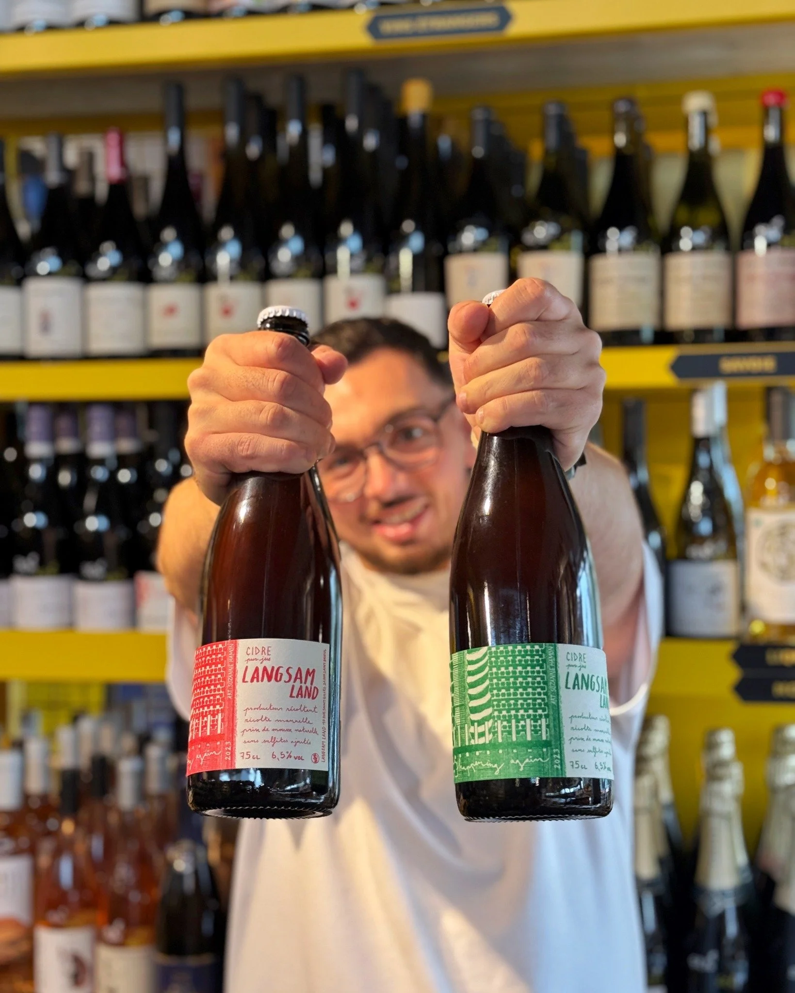 𝐂𝐨𝐮𝐩 𝐝𝐞 💛 de Goulwen

𝐋𝐚𝐧𝐠𝐬𝐚𝐦 𝐋𝐚𝐧𝐝, un cidre pur jus produit directement &agrave; Saint-Brieuc, l'artisanat briochin dans ce qu'il a de meilleur.

R&eacute;colte 100 % manuelle - Zero sulfite ajout&eacute; - Prise de mousse naturell