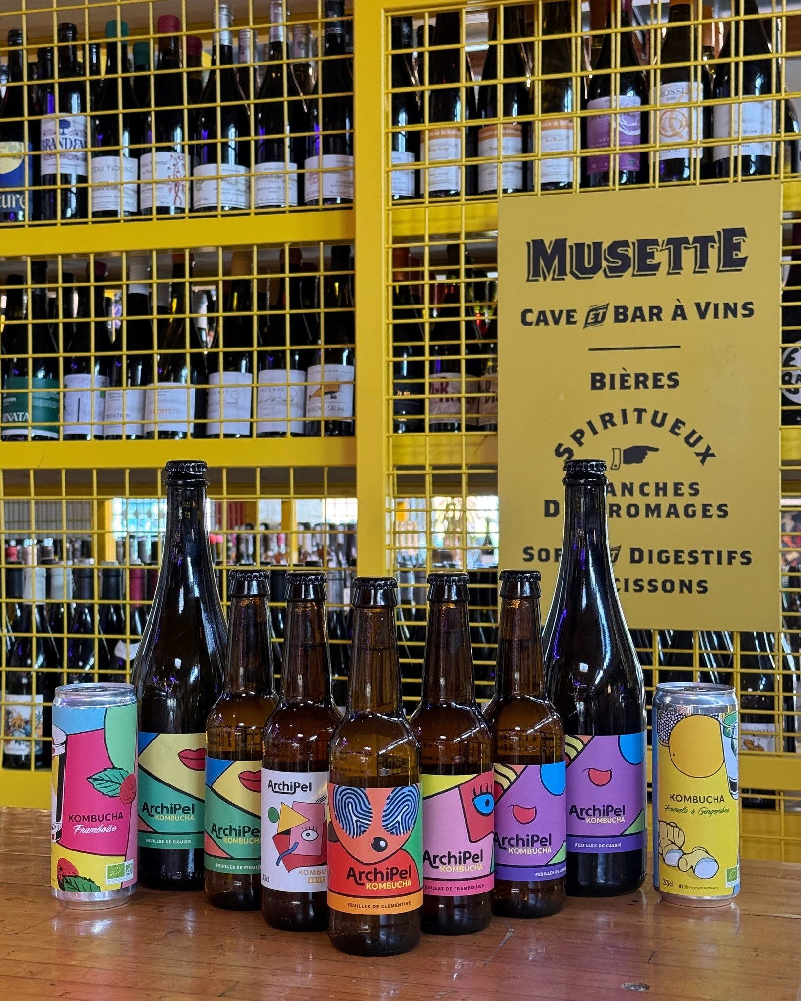 🌿𝐍𝐎𝐔𝐕𝐄𝐀𝐔

Dans la lign&eacute;e du vin nature et de la bi&egrave;re craft, le sans-alcool r&eacute;invente la convivialit&eacute;.
Avec 𝐀𝐫𝐜𝐡𝐢𝐩𝐞𝐥, la fermentation devient une v&eacute;ritable cr&eacute;ation : des kombuchas travaill&ea