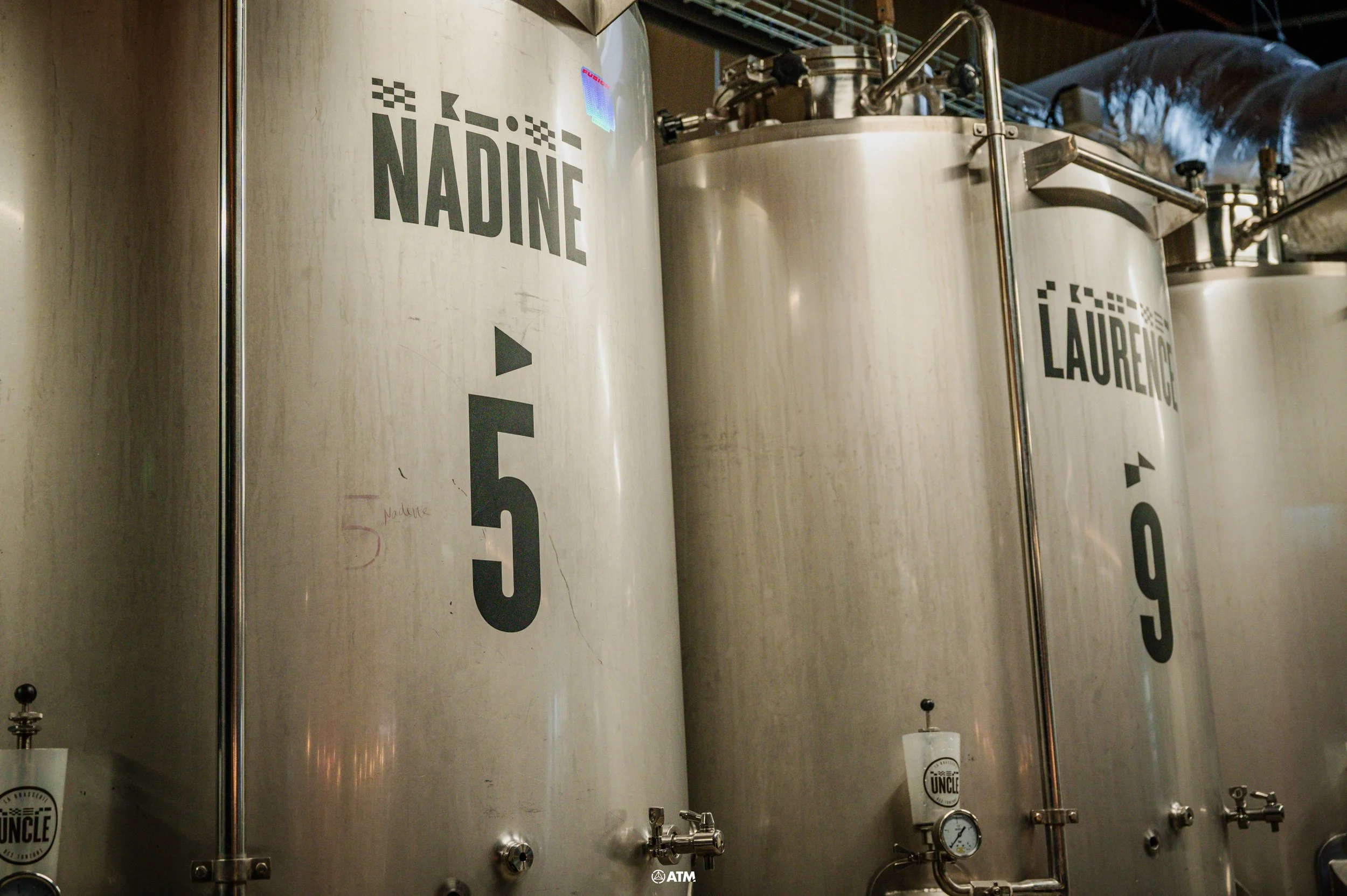 Les cuves de la Brasserie Uncle, au sein du Bazaar Hall