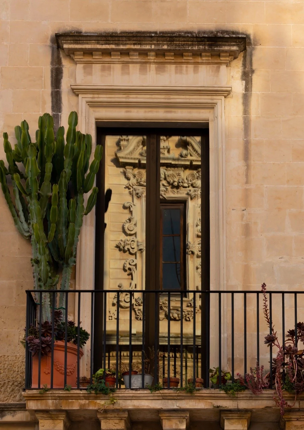 In and Out 7, Lecce Italia