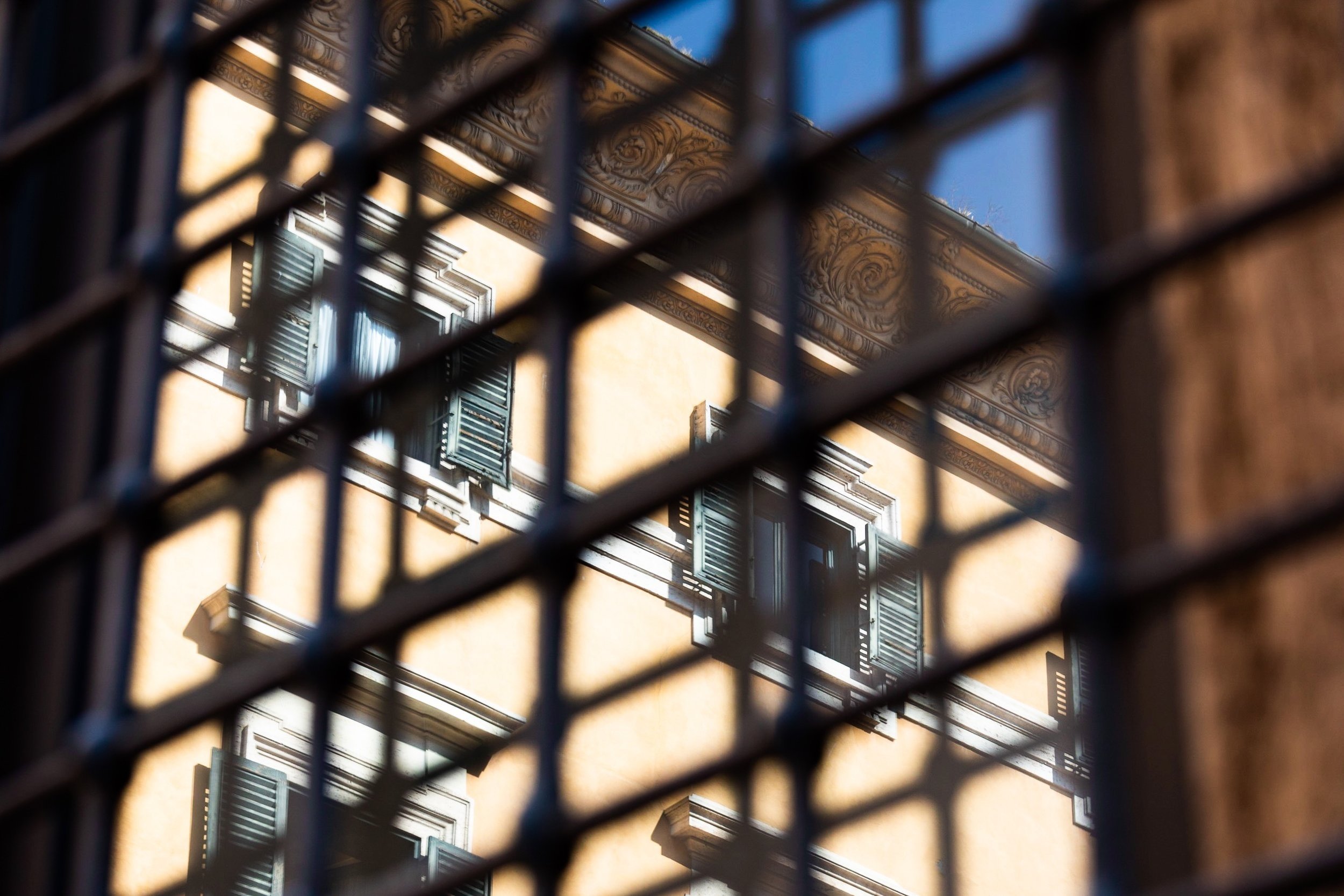 WINDOWS