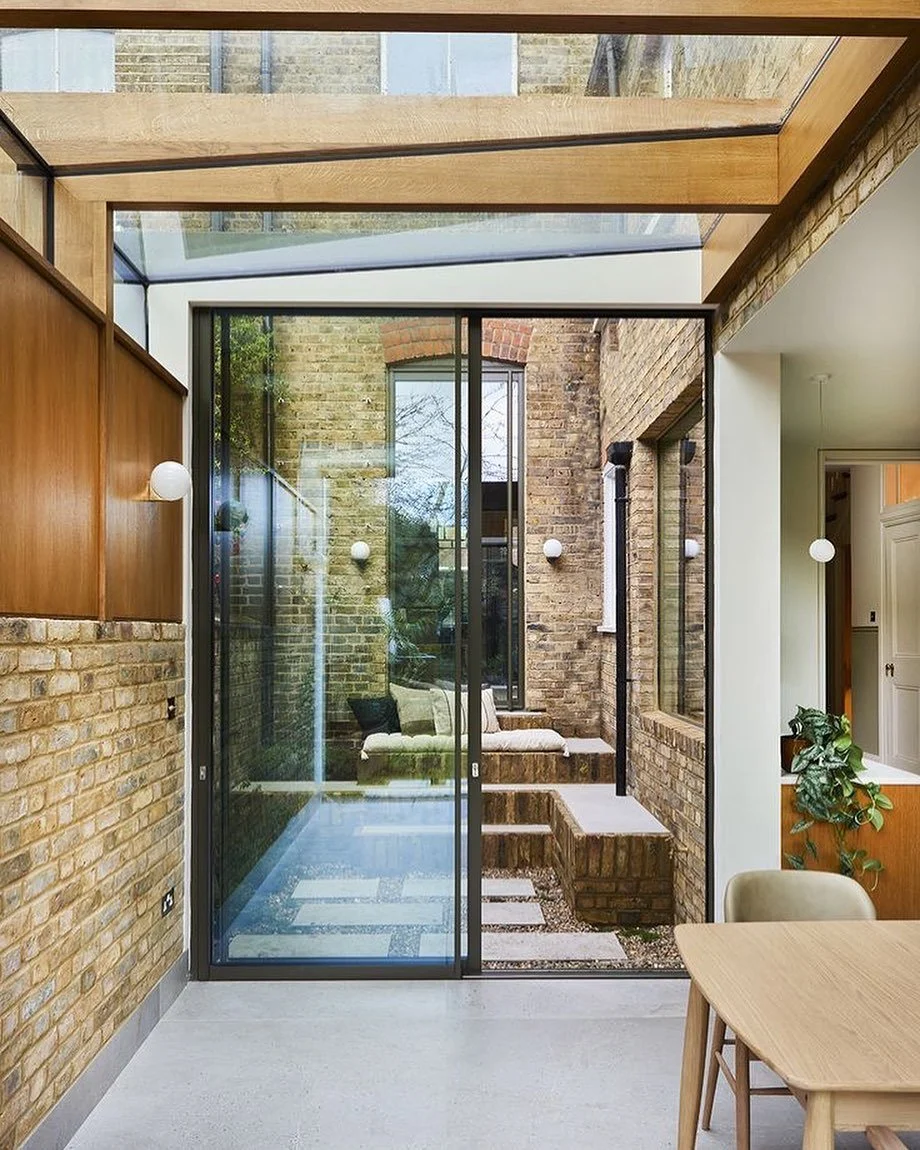 We love this juxtaposition of old meets new. The glass shows off the impressive stock brick and age of the property. 

#relocatebydesign #property #londomhome #realestate #estateagent