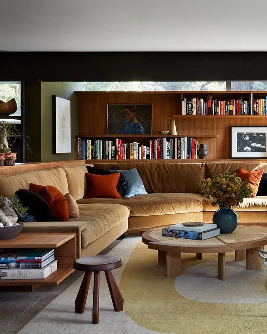 Calming clean lines, warm woods and muted colours in this MCM inspired living room. 

#mcm #midcenturydesign #midcentury #midcenturymodern #realeastate #property #home #realestate #relocatebydesign #dickensrealestate #renovation #interiordesign