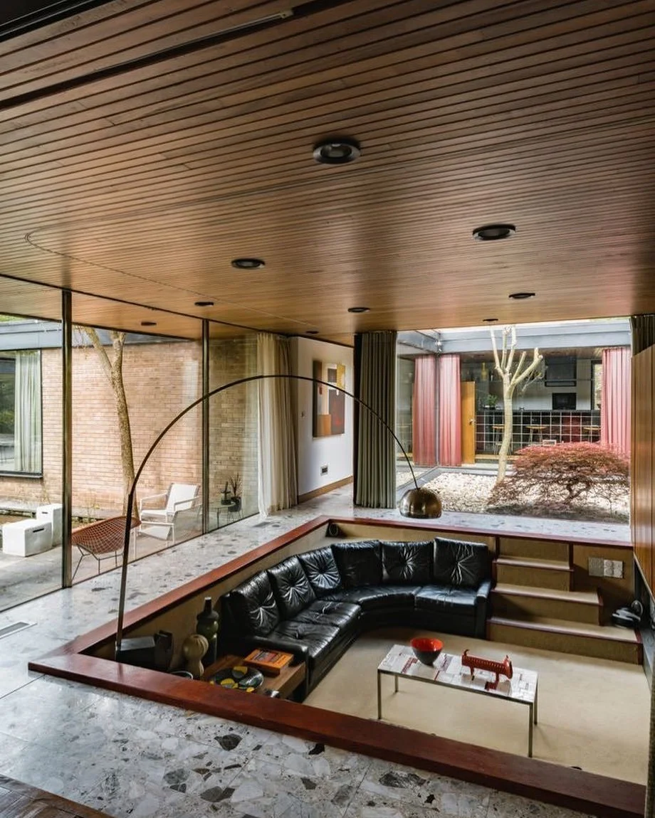 Mid-century Modern Masterpiece 

@themodernhouse 

#mcm #midecenturymodern #midcenturydesign #midcentury #themodermhouse #propertylondon #realestate #dickensrealestate #dickens #relocatebydesign