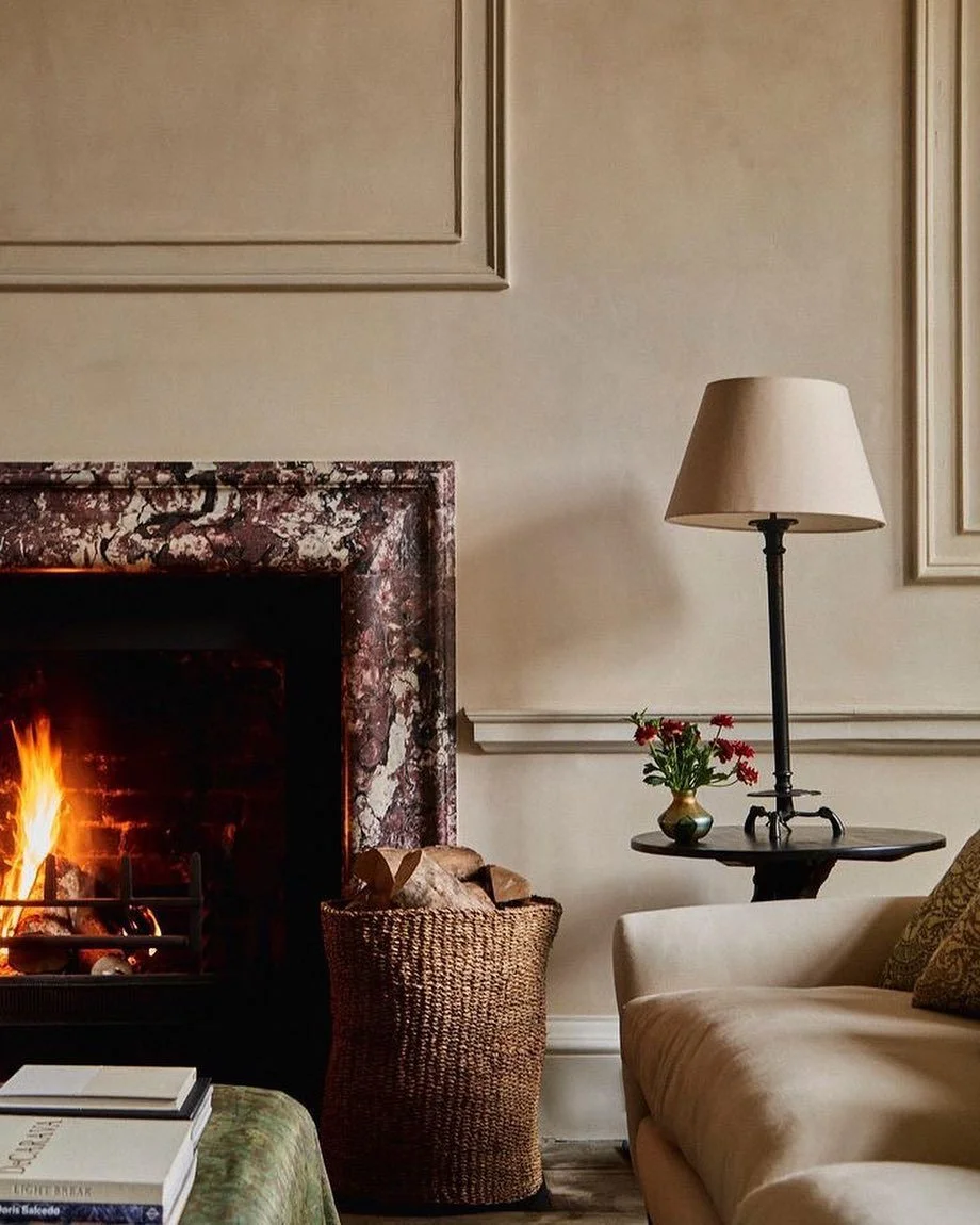 It&rsquo;s all about the small things&hellip;..

#fireplace #marble #jute #lamp #london #home #interiors #propertydevelopment #propertysales