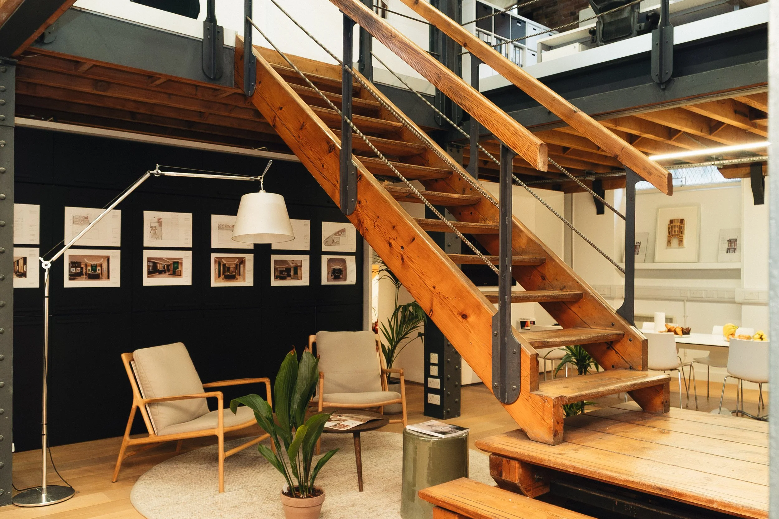 Designing Workspaces That Encourage Teamwork 