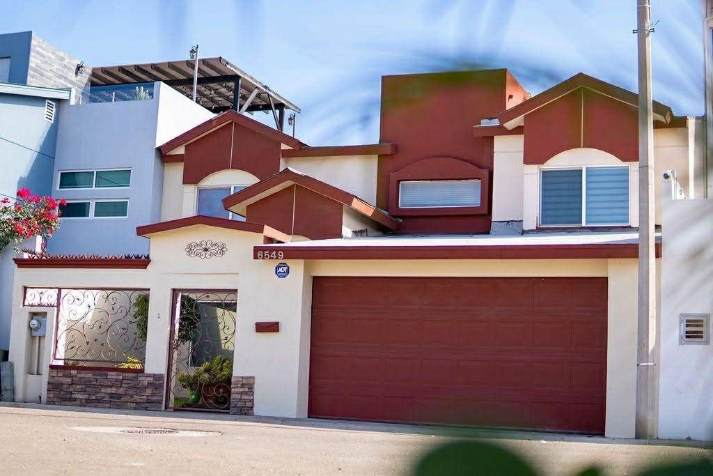 🏡 Residencia familiar en Zona Dorada ✨