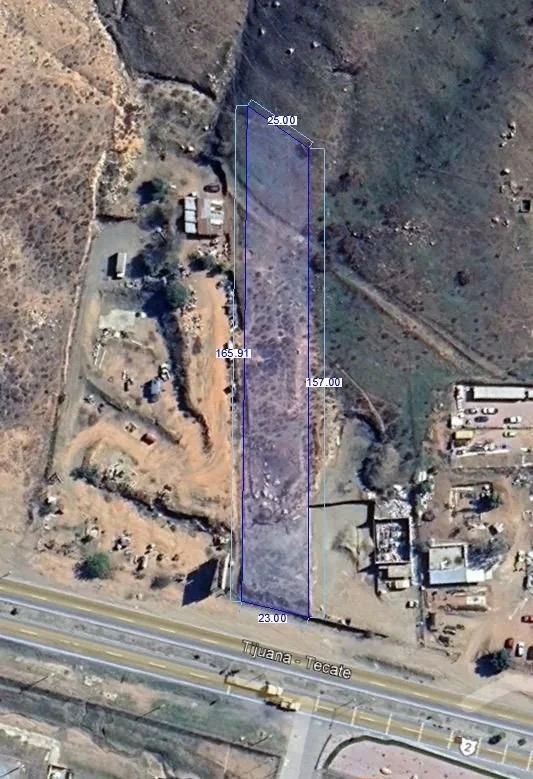 Terreno comercial en Venta - Carretera Libre Tecate-Tijuana