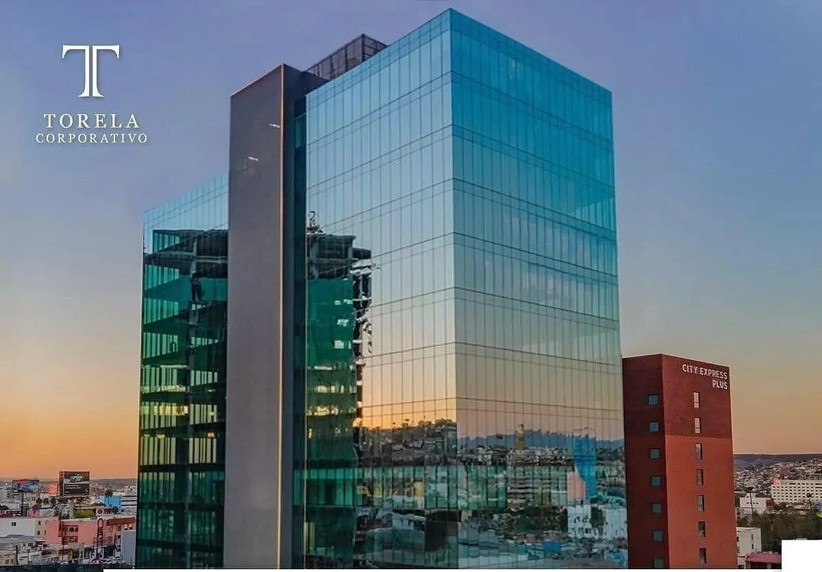 Espacio Comercial en Torela Corporativo | 410 m²