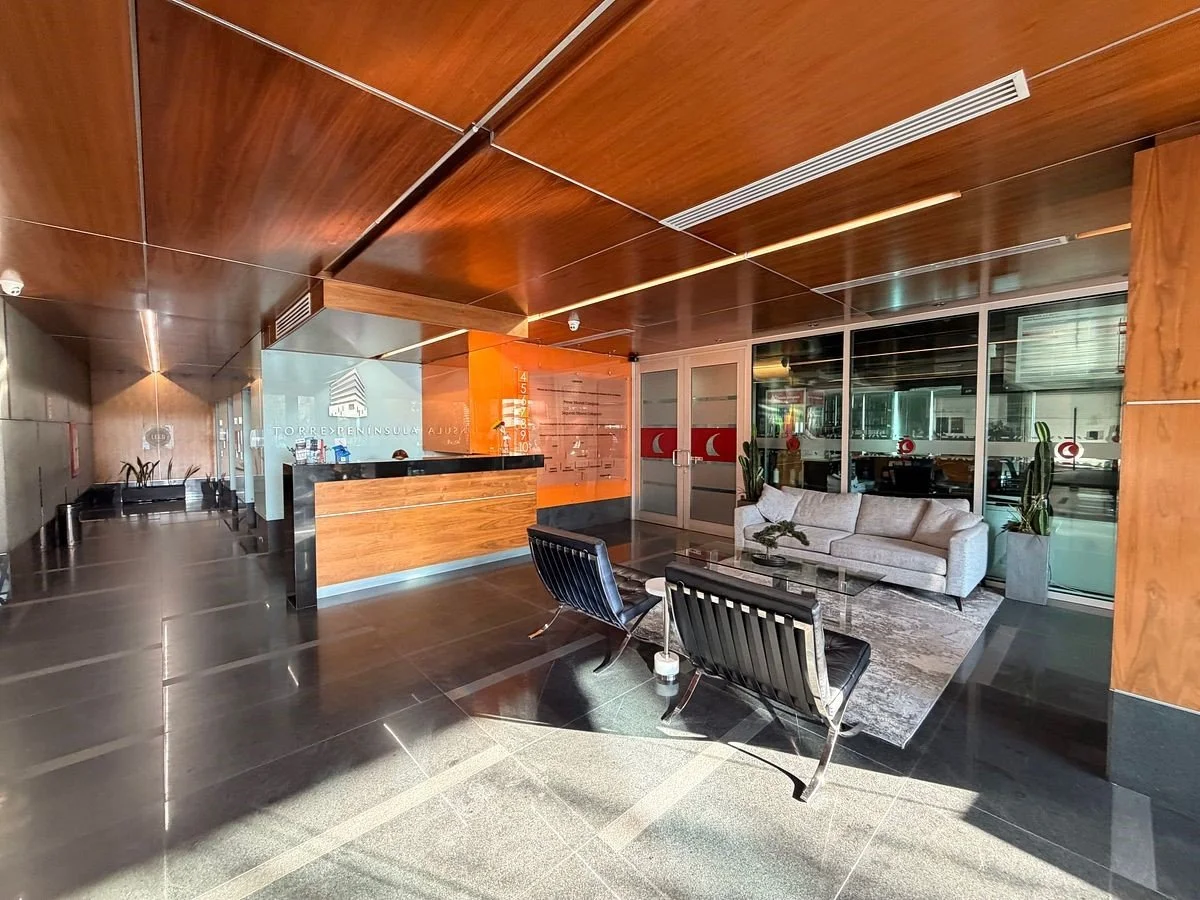 Espacio para servicios de Consultoría en Zona Río | Precio Accesible | 60 m²