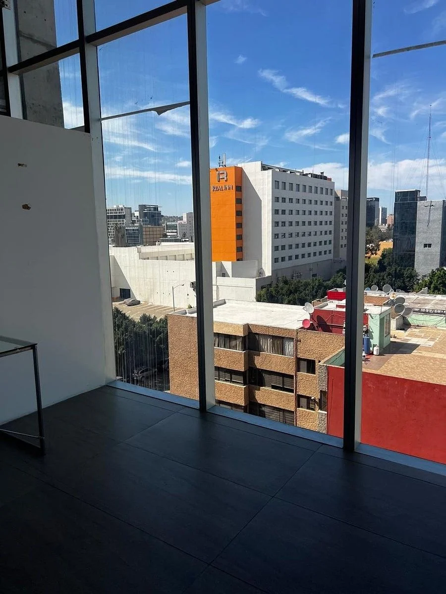 Oficina comercial en La Esquina, Zona Río Tijuana de 196m²