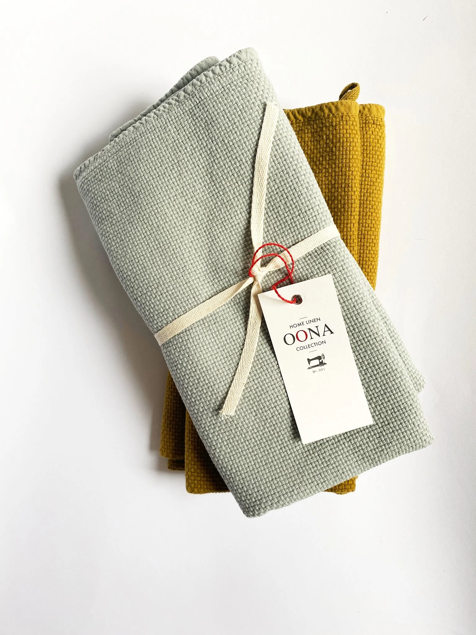 oona towels both.jpg
