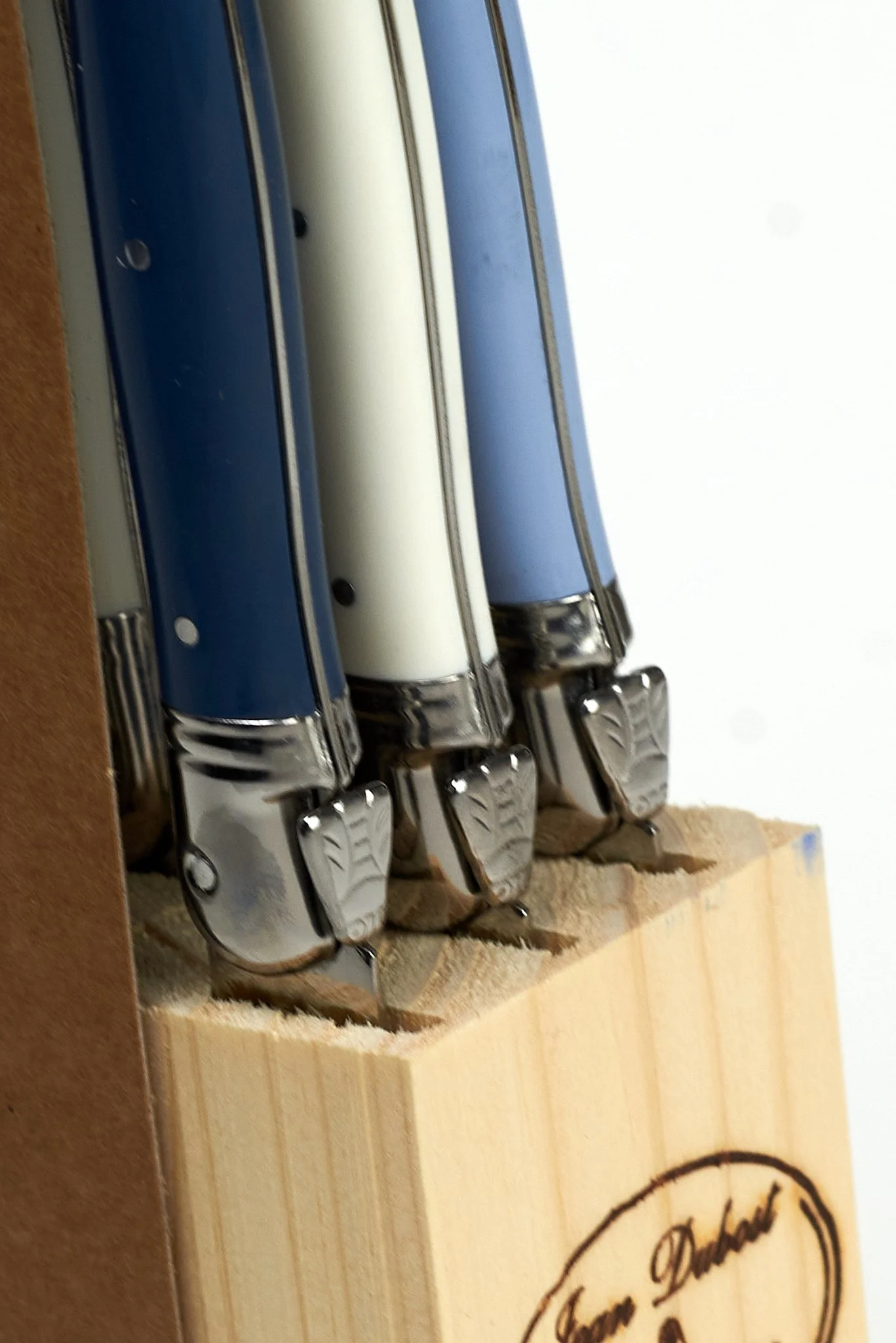 Laguiole knives marine blue 2.jpg