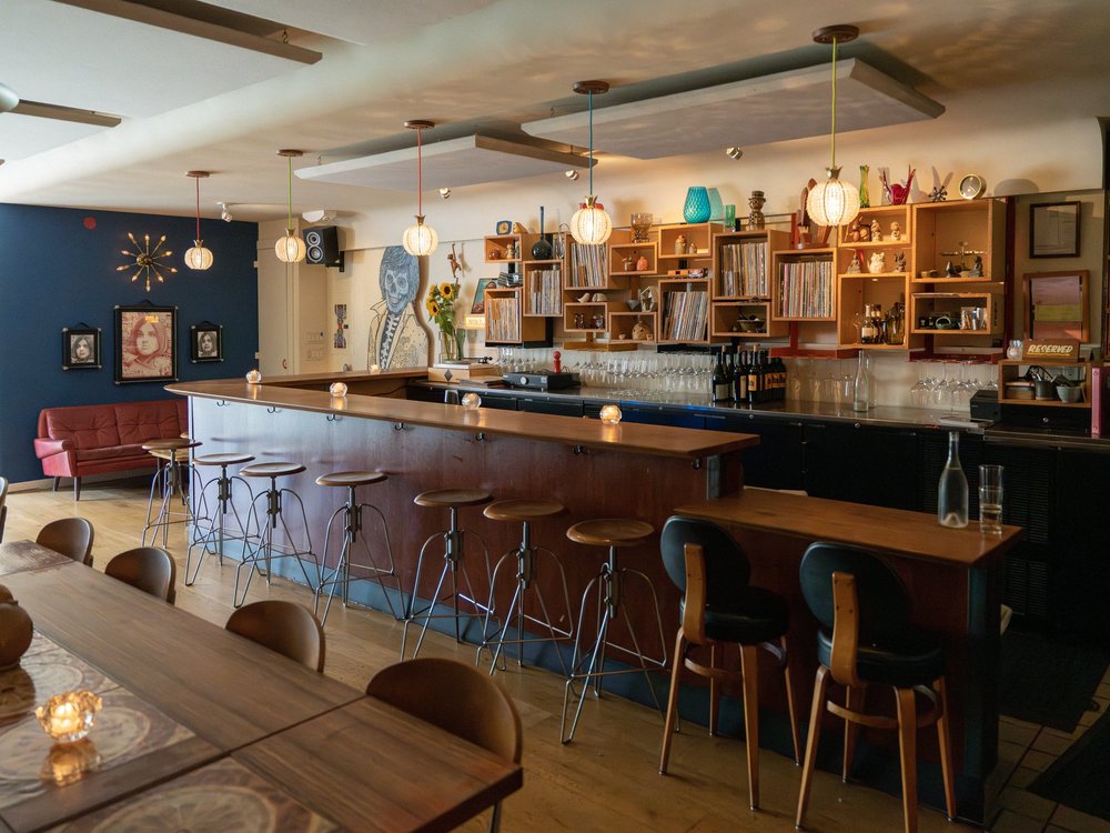 Bar photo 2
