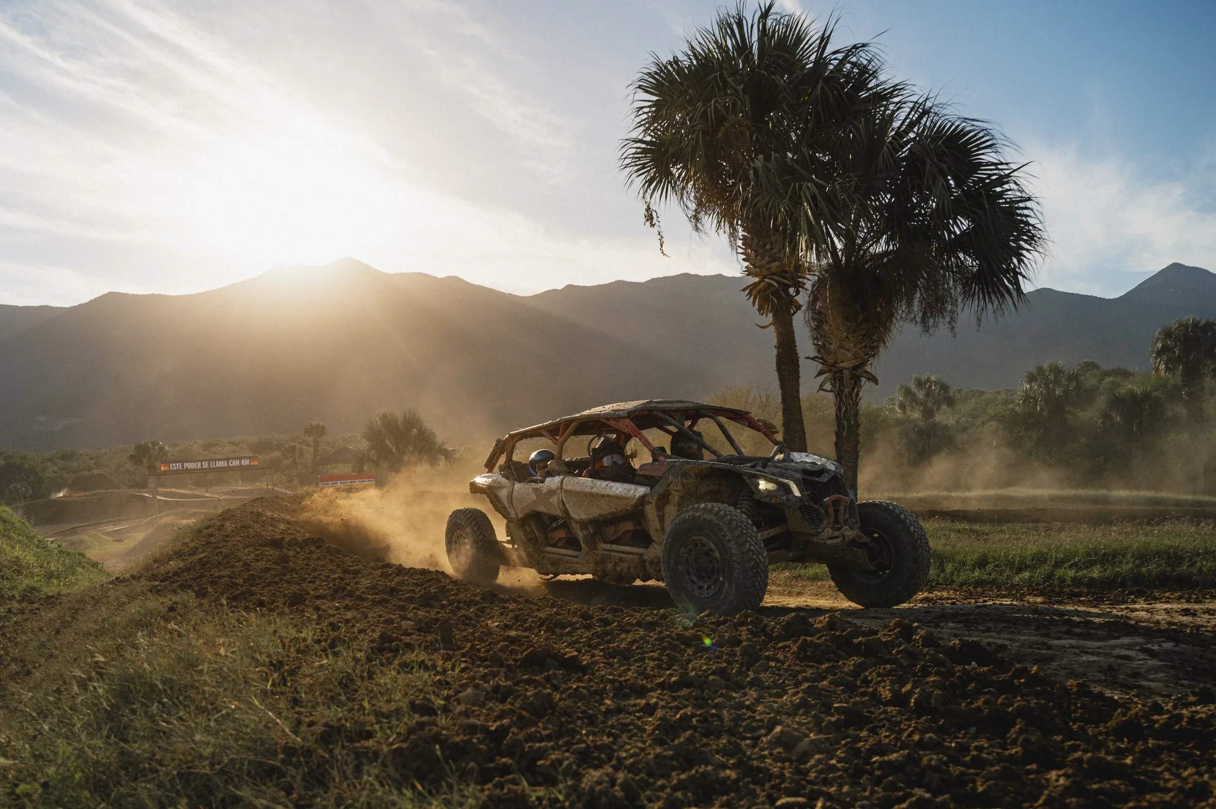 CAN-AM-ORV-2025-CAN-AM-DAY-SANTIAGO-EVENT-LATAM-MXSP-IMG-RGB-390.jpg