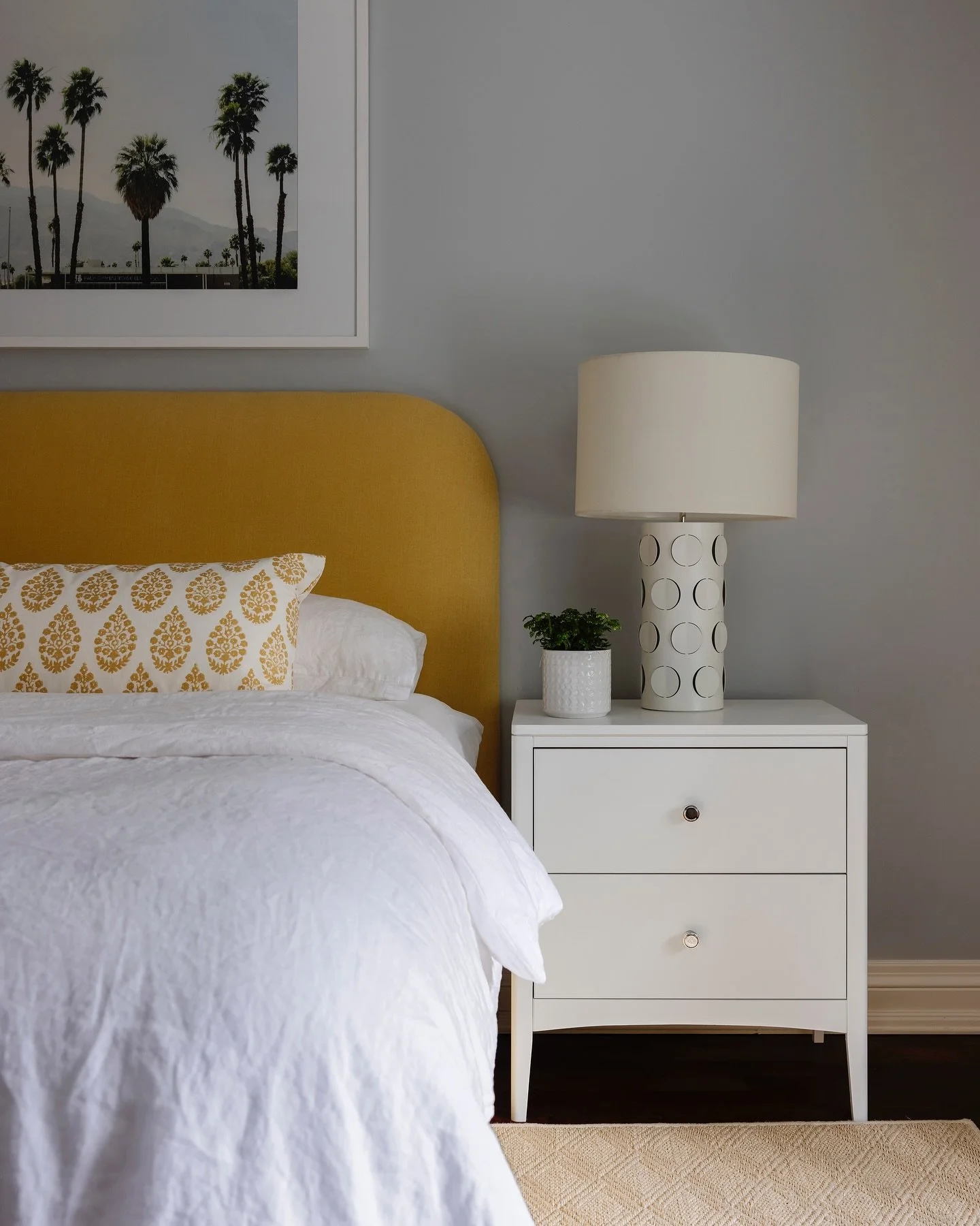 How about some yellow for this sunny Wednesday ~ Swipe through to see more of this sweet room including the before!

📸 @kerri.torrey | Design @karinkolbinteriors | Project De Vere Gardens 

#yellowbedroom #yellowbedroominspo #bedroominspo #bedroomin
