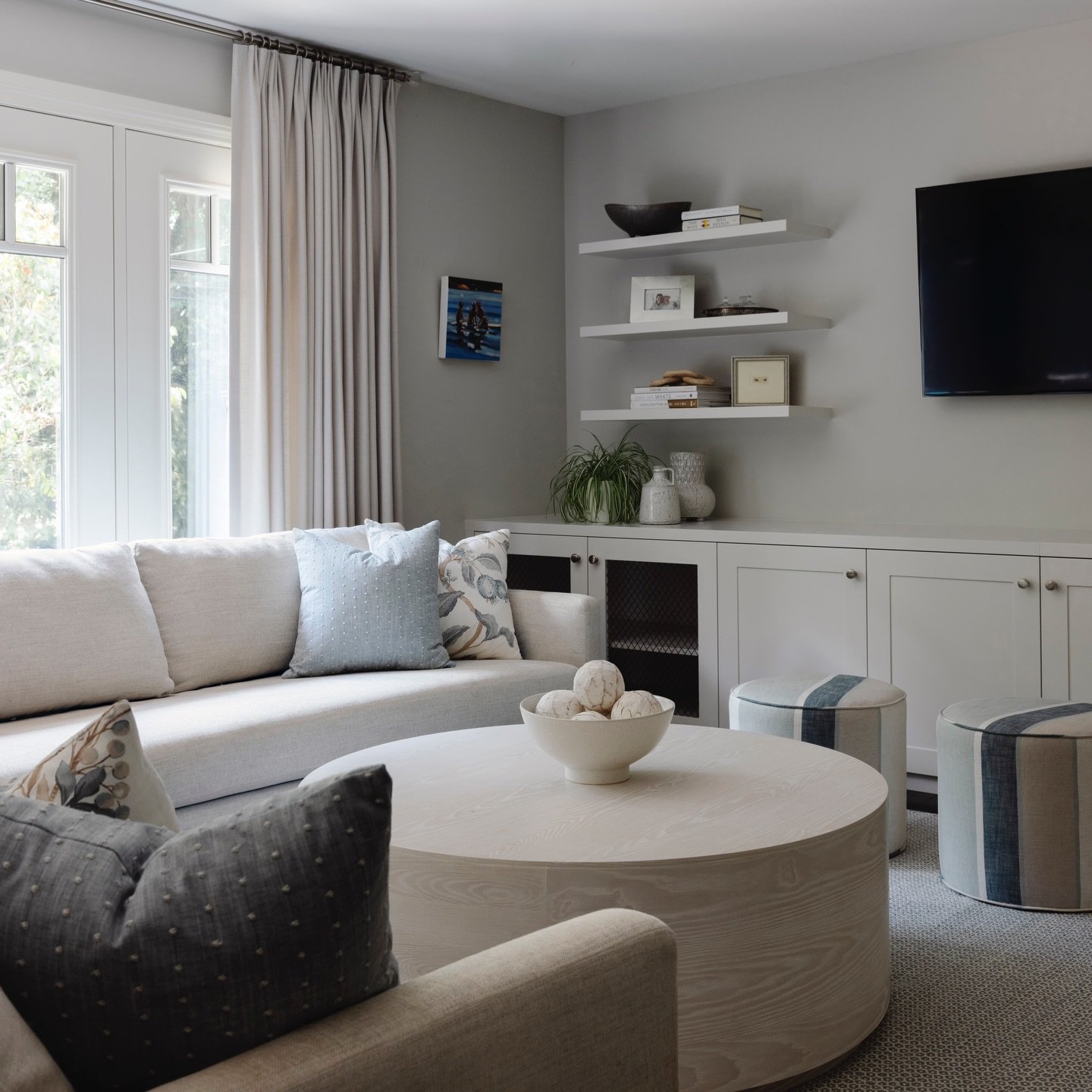 You bought the sofa., you painted the walls, you hung the TV. So why doesn&rsquo;t it feel finished?

It&rsquo;s the drapery that softens, the pillows that add depth, colour and texture, the shelves that tell your story. 

A space without styling fee