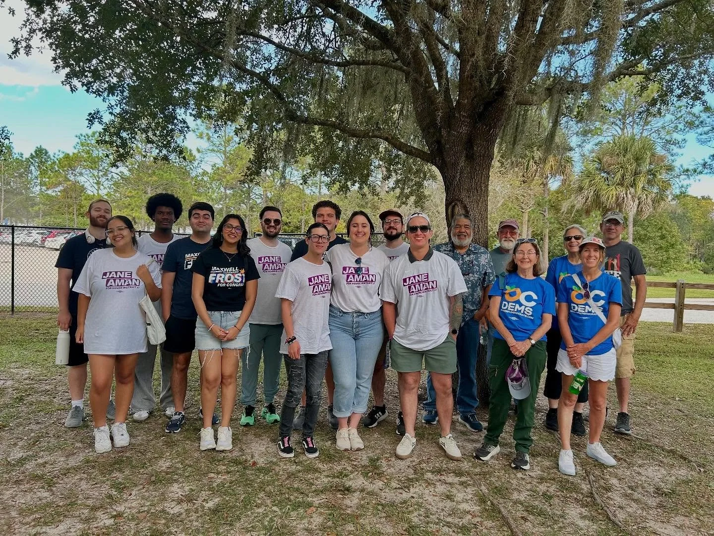 We joined Team Frost and Dr. Jane Aman for our third and final canvass of the day! We are talking to Union Park voters about registering to vote and re-enrolling to vote-by-mail! We are flipping HD37 blue come 2026!
