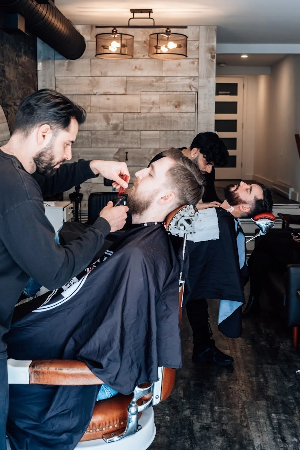 Generic modern barbershop grooming service