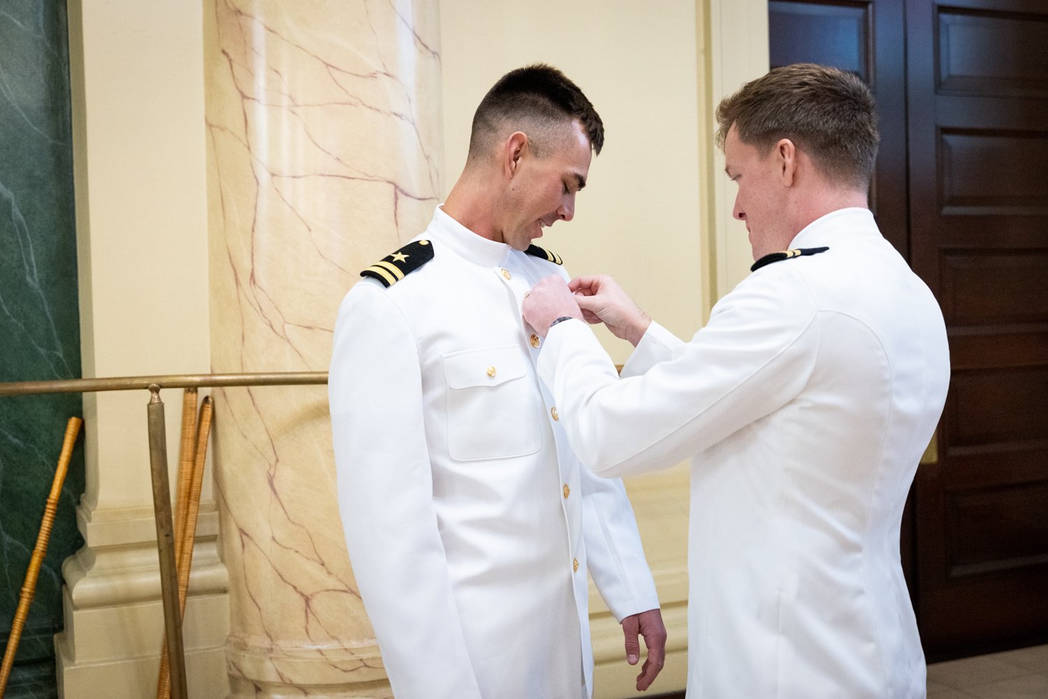 #gettingready for a wedding! 

Couple: @alyssa_scott1 and @kevin_hogan5
Venue: @usnavy @navstanewportri #newportofficersclub #newportoclub #stjosephsparishnewport #stjosephschurch
Hair/Makeup: Kelsey Masnyk Beauty
Band/DJ: @Lukesent
Videographer: @ri