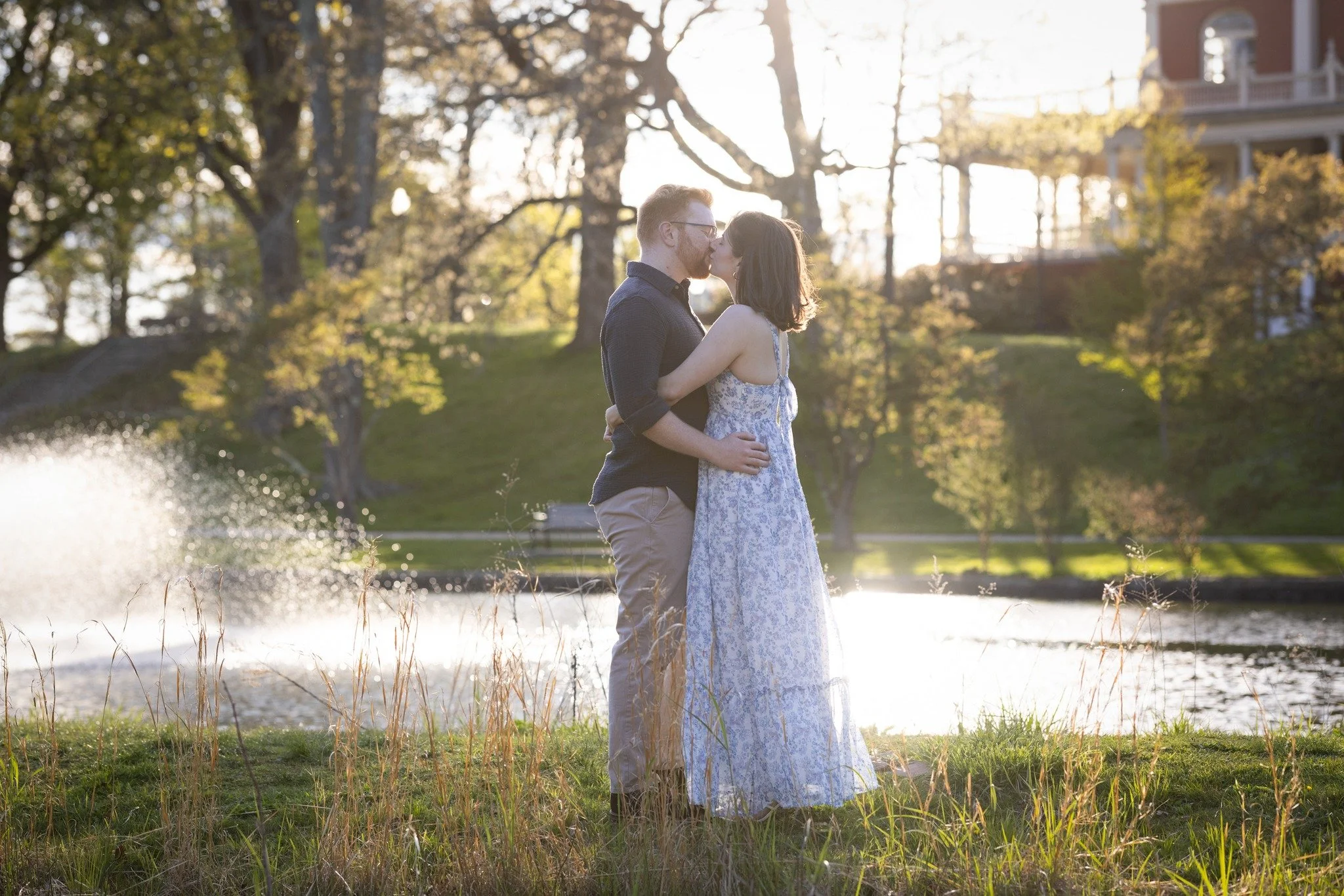 Just a few more enjoying the #goldenhour  @rogerwilliamspark with @katlynharpin and @kyle_allhusen cant wait to see you @crystal_lake_weddings_events 

 #goldenhourphotos #sunset #riweddingphotographer #maweddingphotographer #newportweddingphotograph