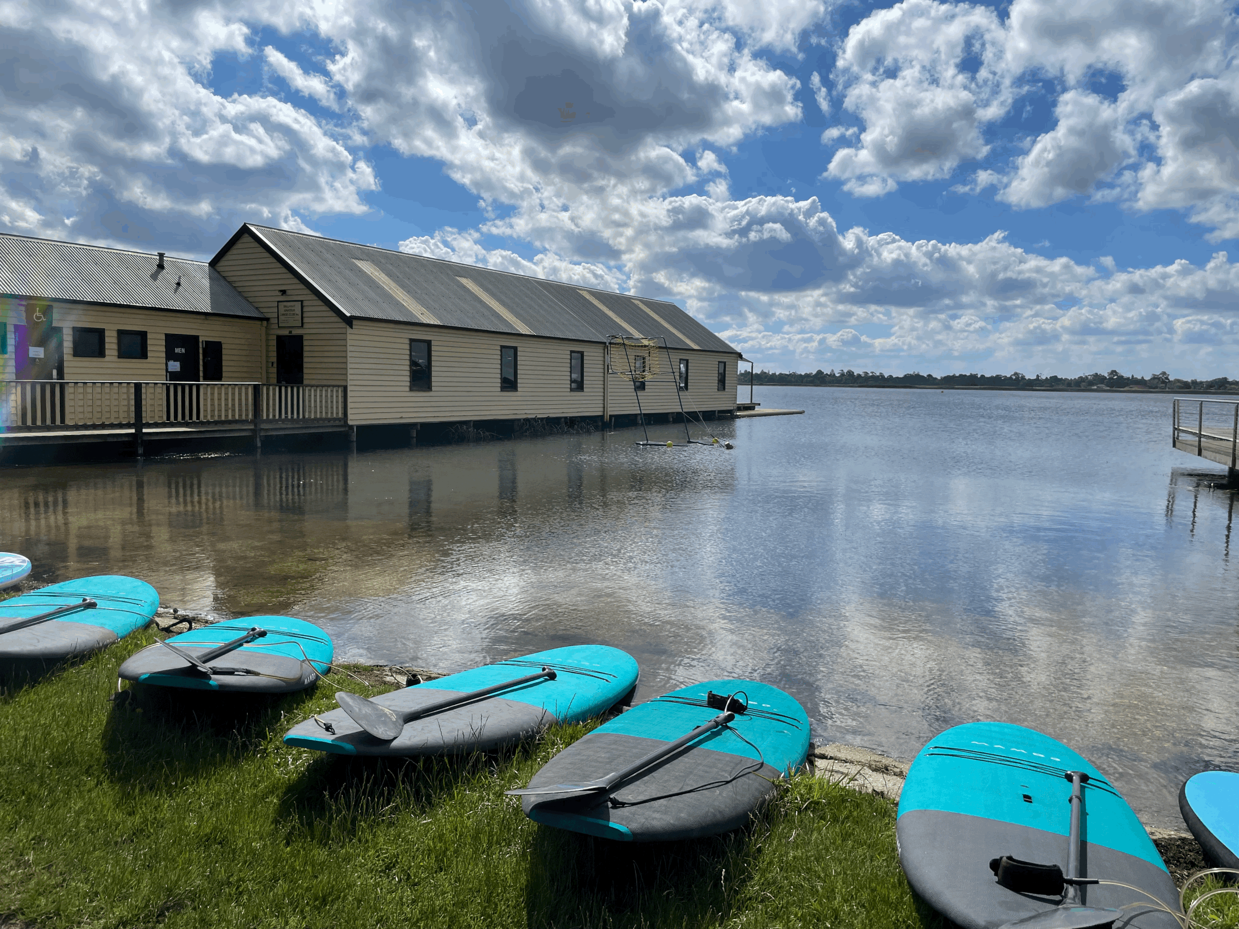 ballarat sup stand up paddle hire lessons tours paddling Lake Wendouree