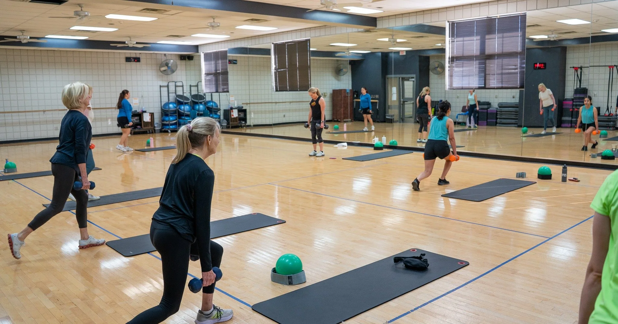 🏠💪 It was great seeing everyone at our Fall Open House this weekend! From trying out new classes like Balanced for Life to bringing friends to fan favorite classes, it was a great way to spend a Saturday! 
🏊 Interested in joining the YWCA and taki