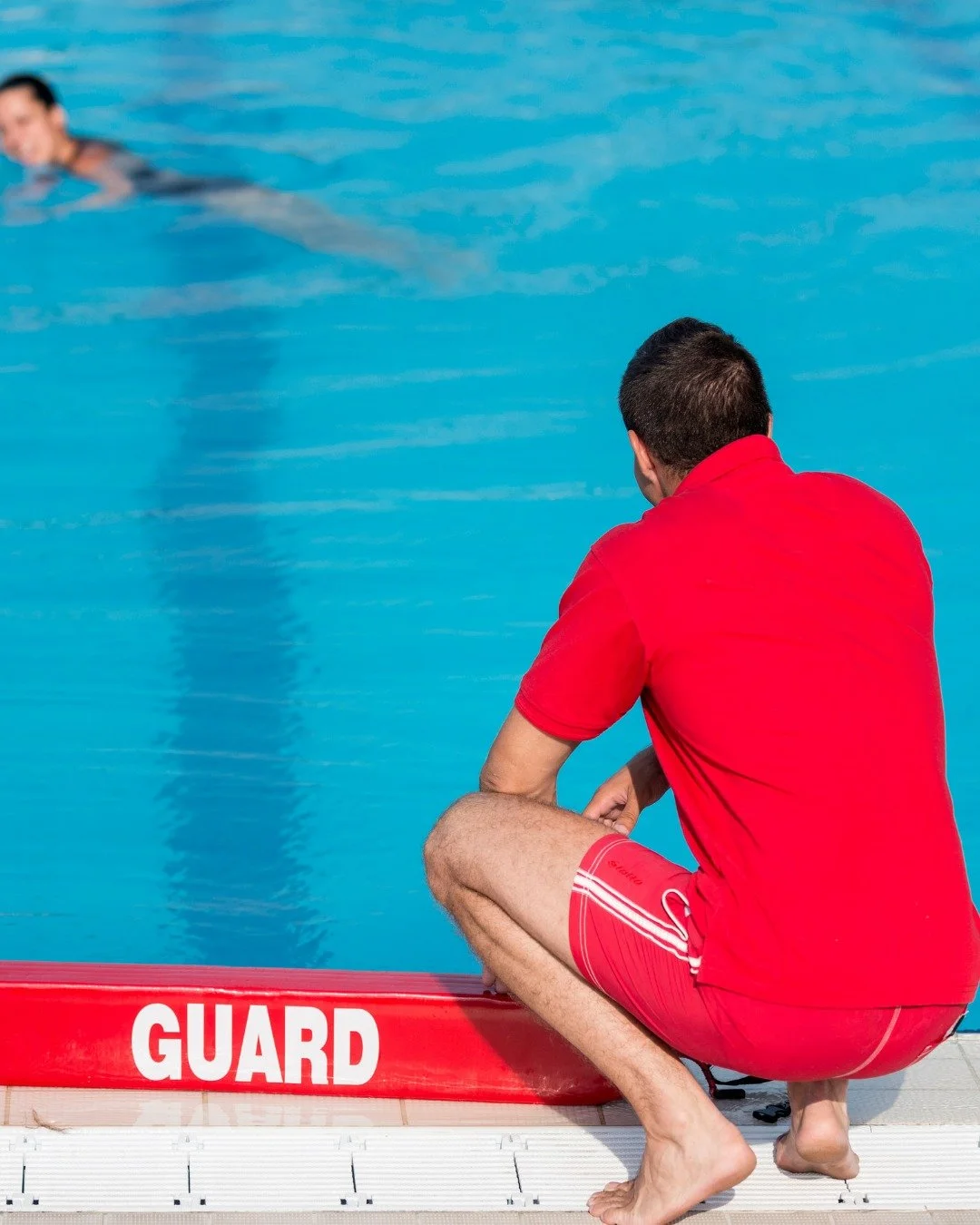 Lifeguarding classes teach you how to respond to water emergencies, perform rescues and save lives with confidence. Get certified and be ready when it matters most. Sign up today at our link in bio.